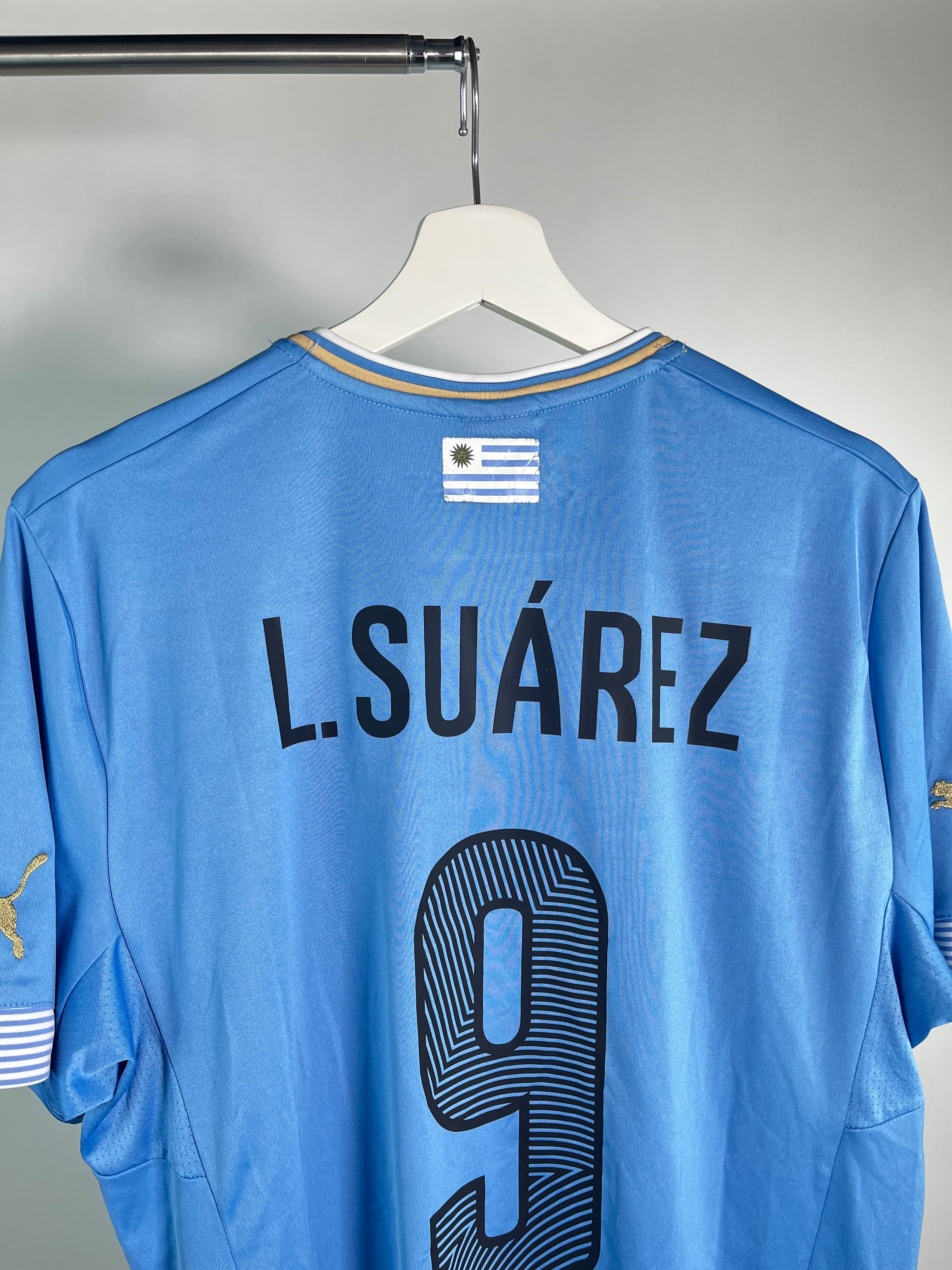 Jersey Uruguay Local 2014 2016 Luis Suárez (L)