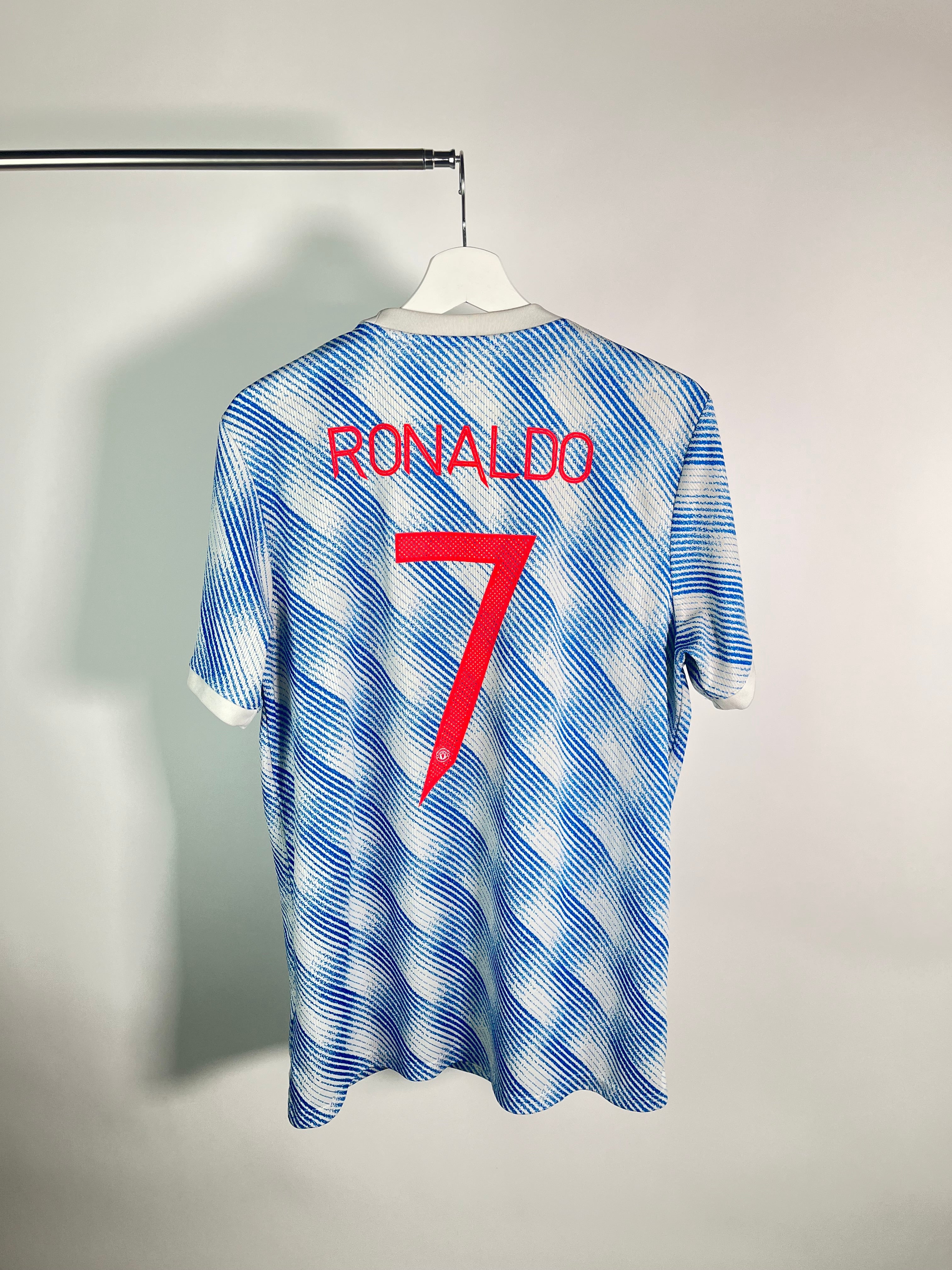Jersey Manchester United Visita 2021 2022 Cristiano Ronaldo (L)