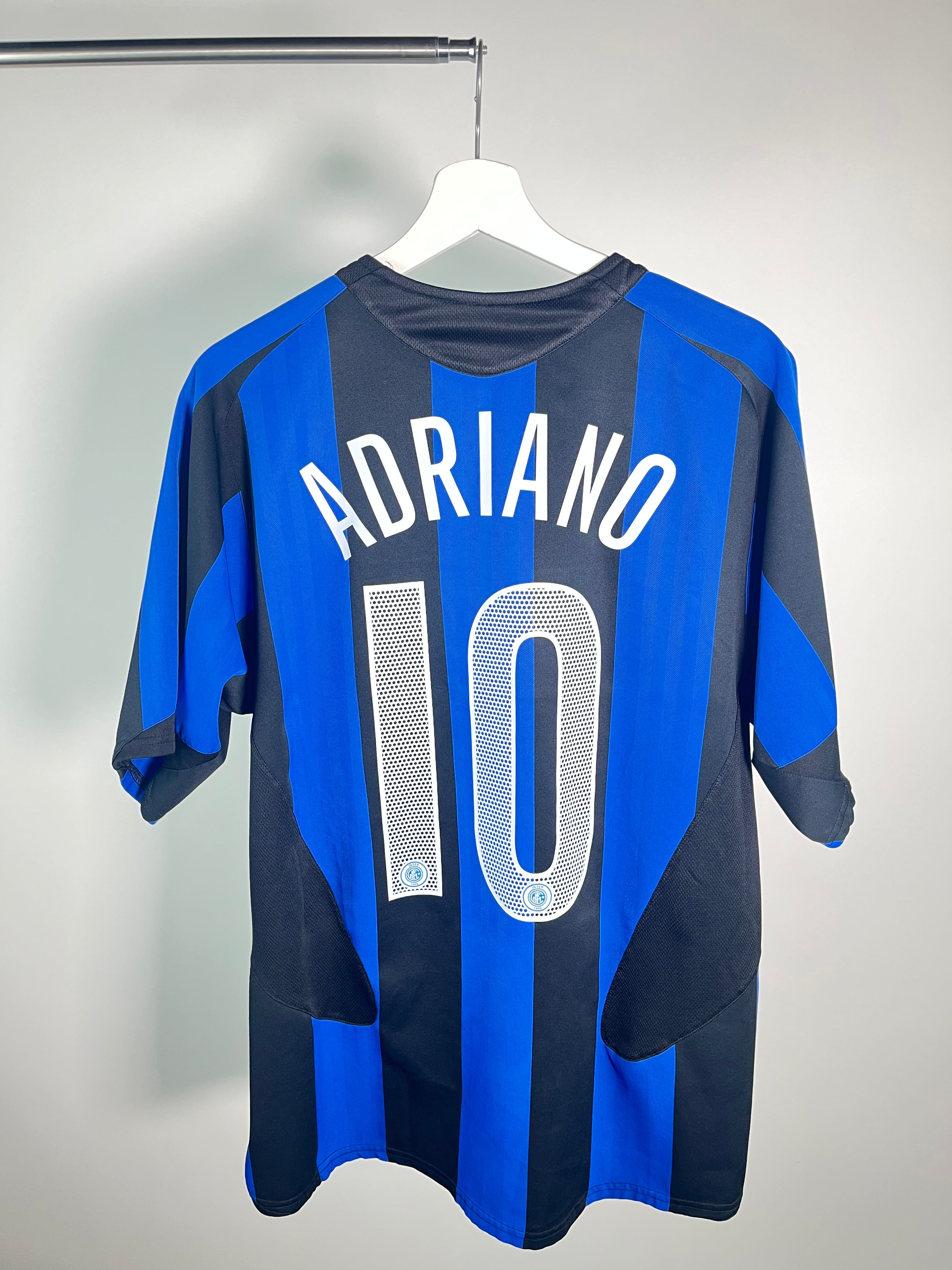 Jersey Inter de Milán Local 2005 2006 *Total 90* Adriano (M)