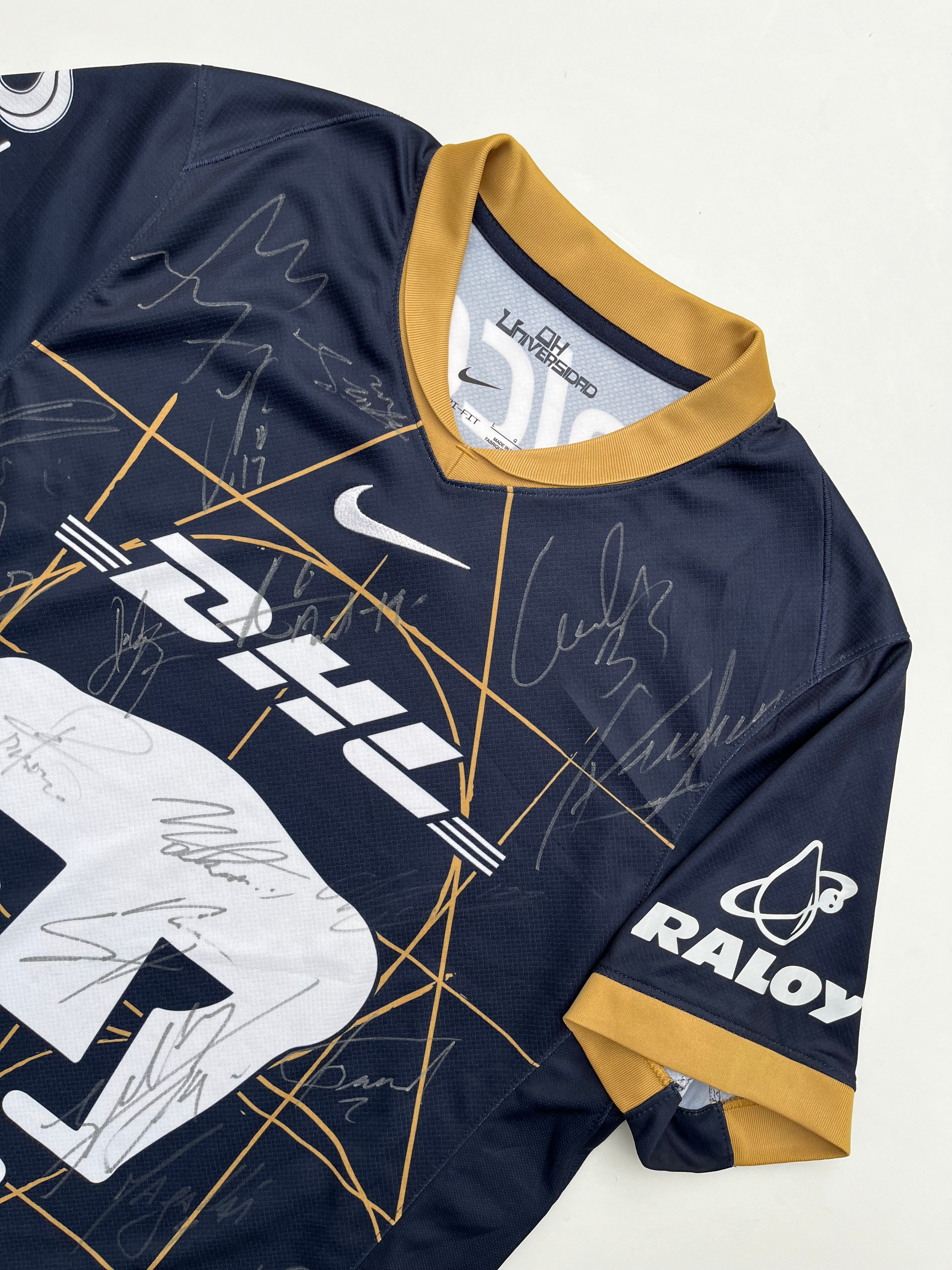 Jersey Pumas Visita 2024 2025  Autografiado (L)