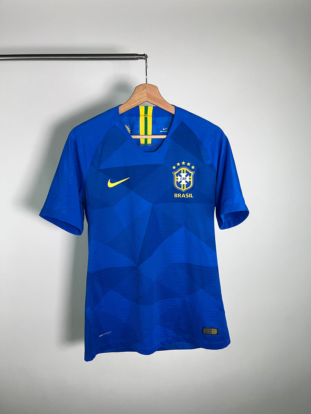 Jersey Brasil Visita 2018 2019 Versión Jugador (M)