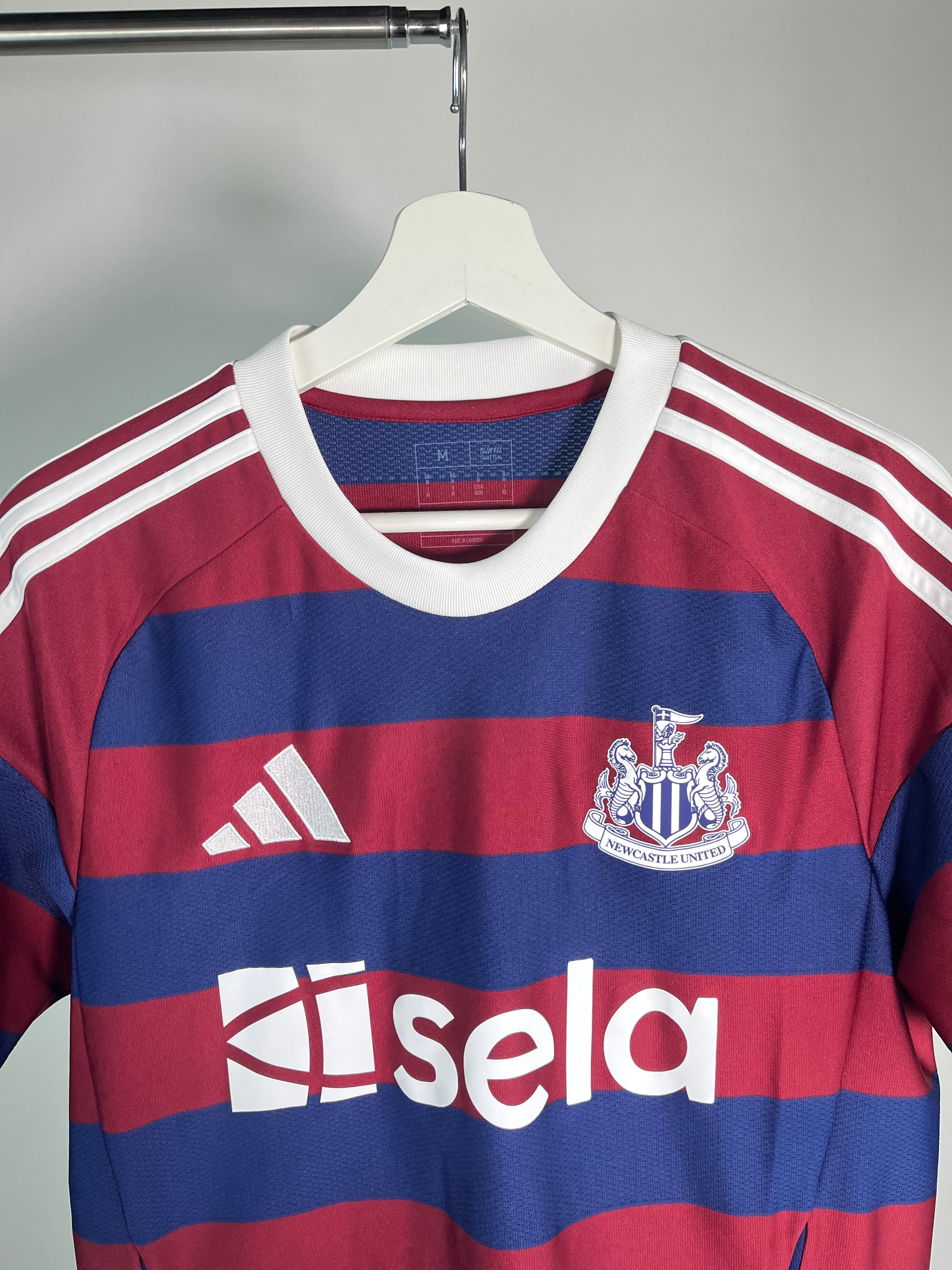 Jersey Newcastle Visita 2024 2025 (M)