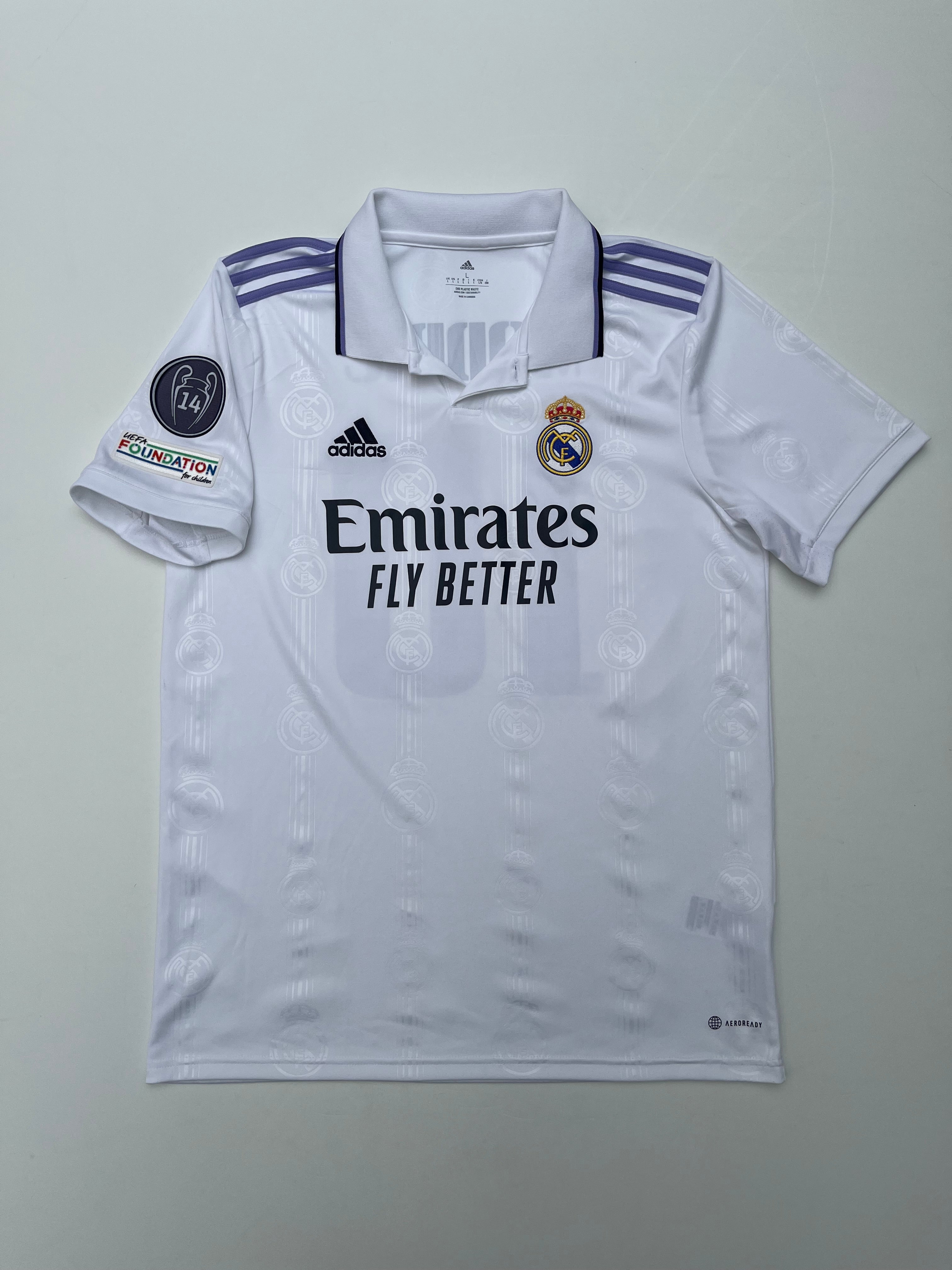 Jersey Real Madrid Local 2022 2023 Luka Modrić (L)