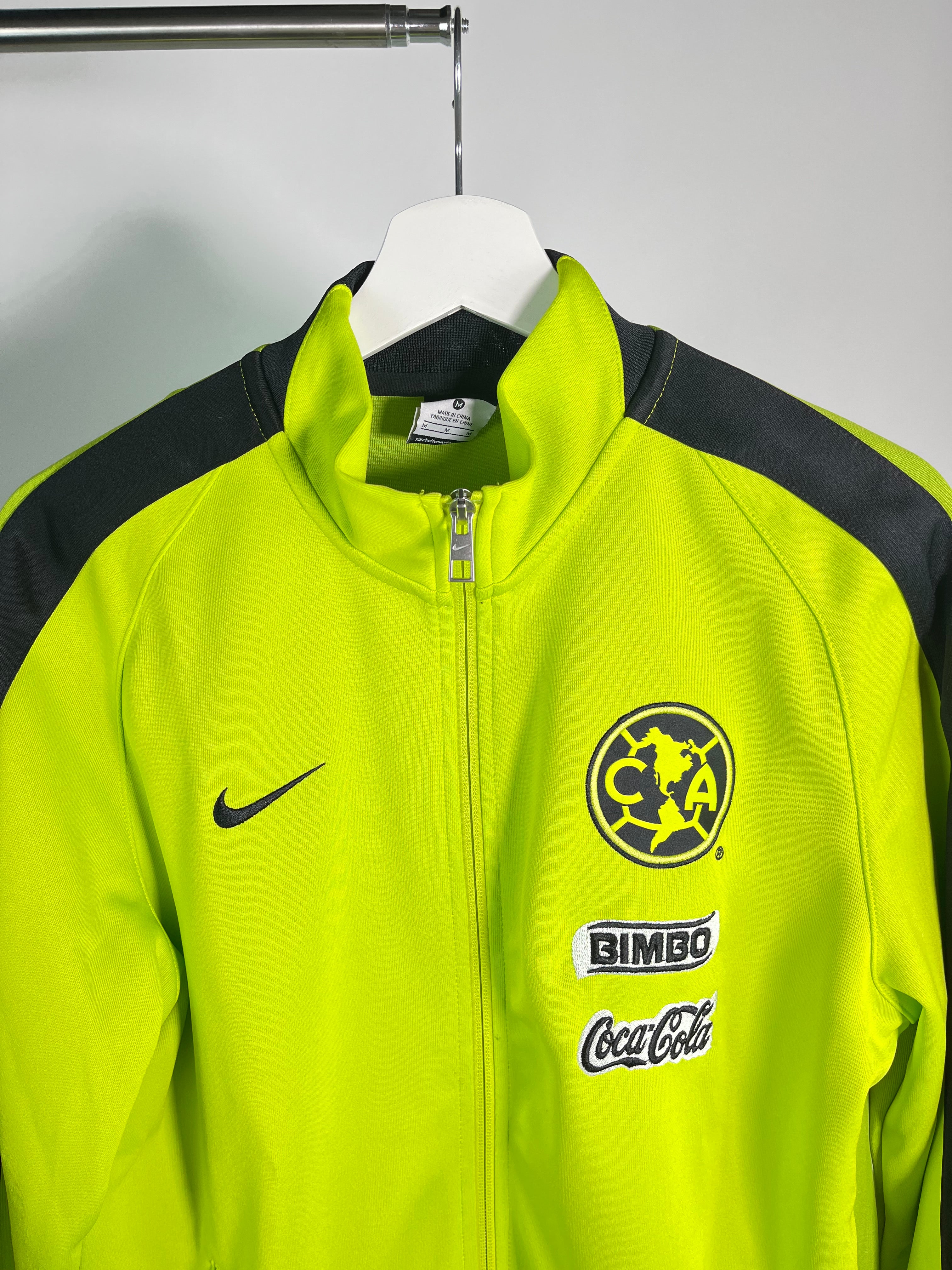 Chamarra Club América 2014 2015 Utilería (M)