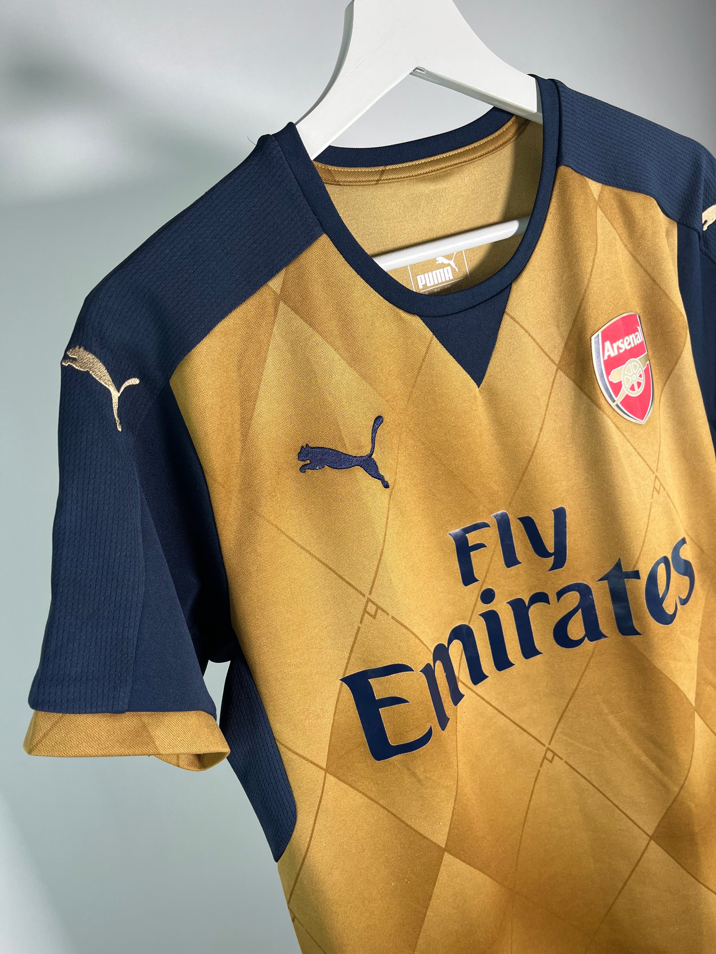 Jersey Arsenal Visita 2015 2016 Mesut Ozil (S)
