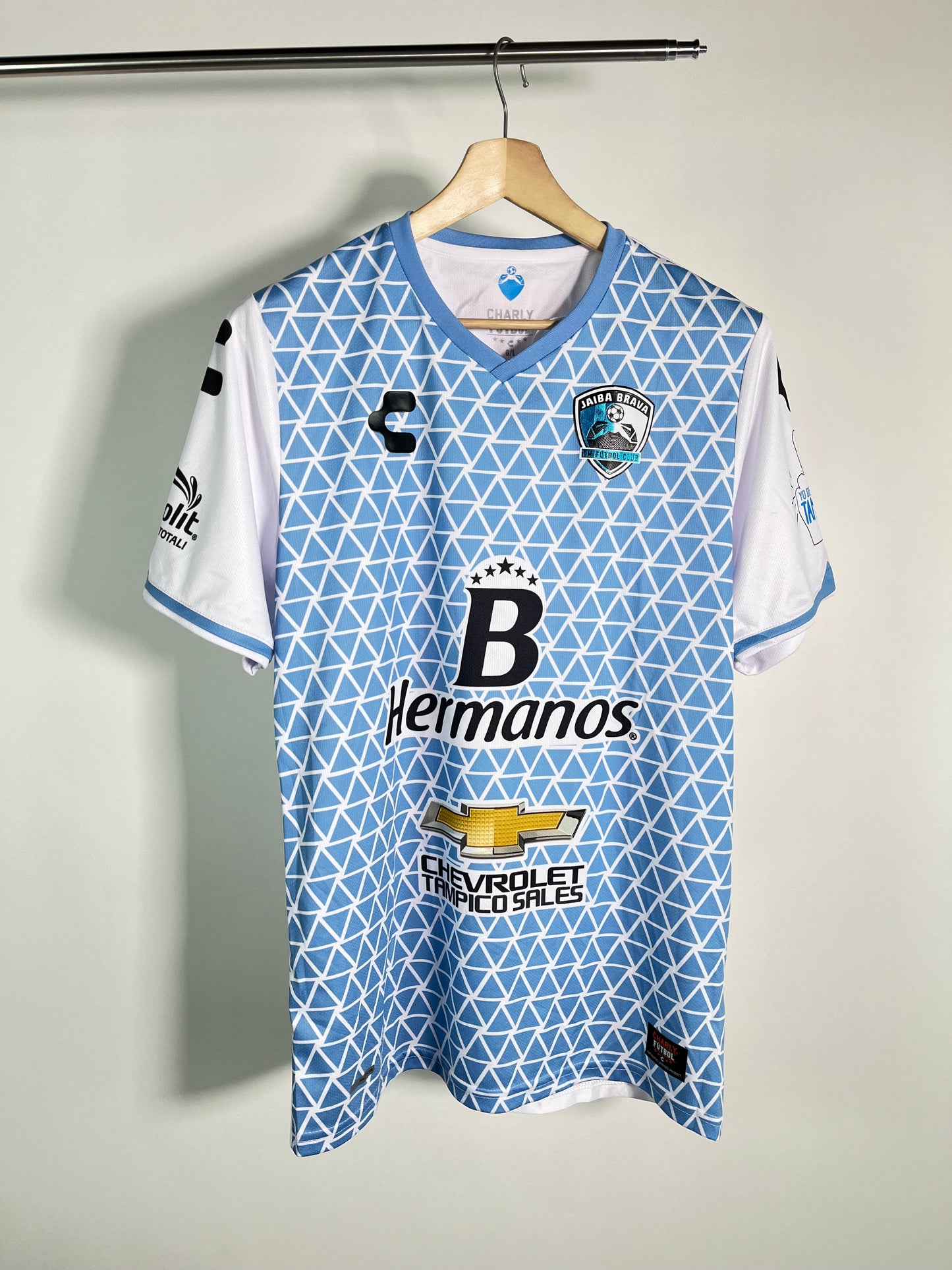 Jersey Jaiba Brava Local 2017 2018 (L)
