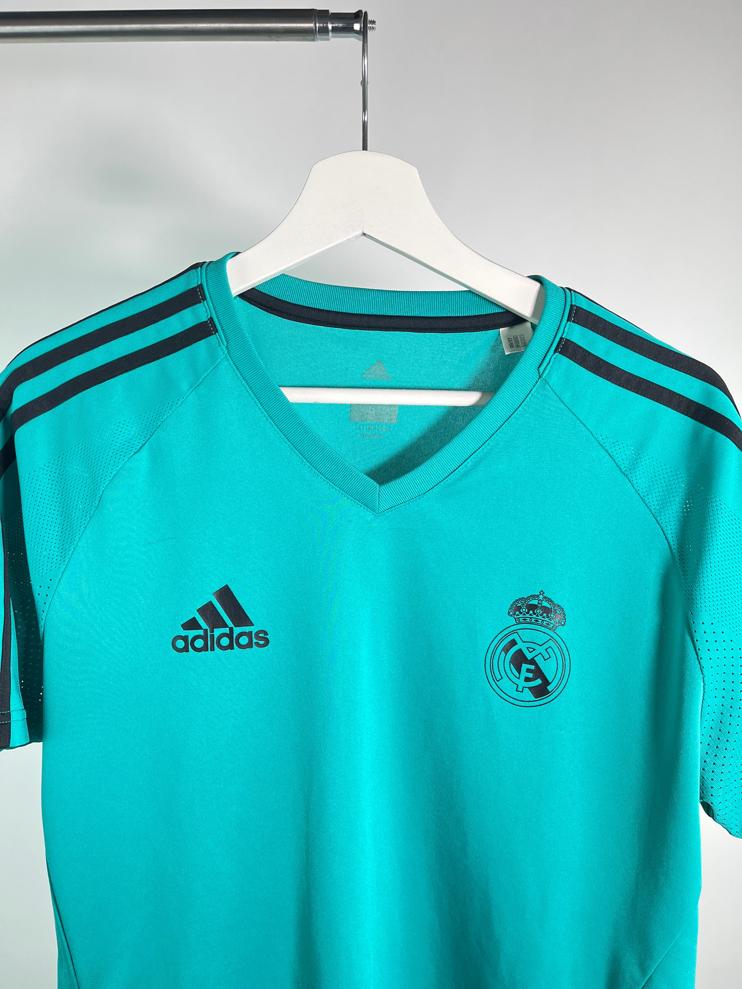 Jersey Real Madrid Entrenamiento 2017 2018 Versión Jugador (L)
