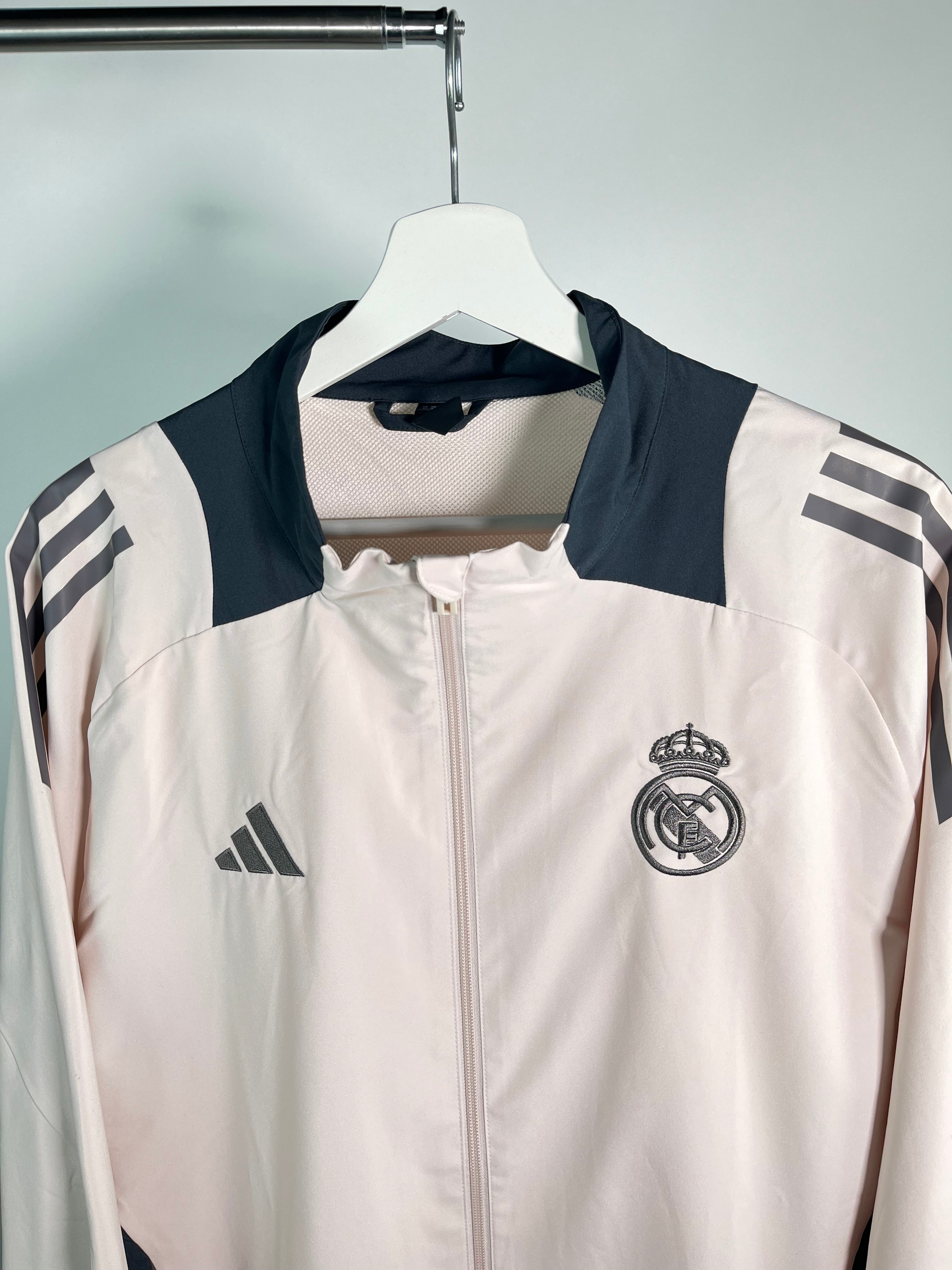 Rompevientos Real Madrid 2024 2025 (XL)