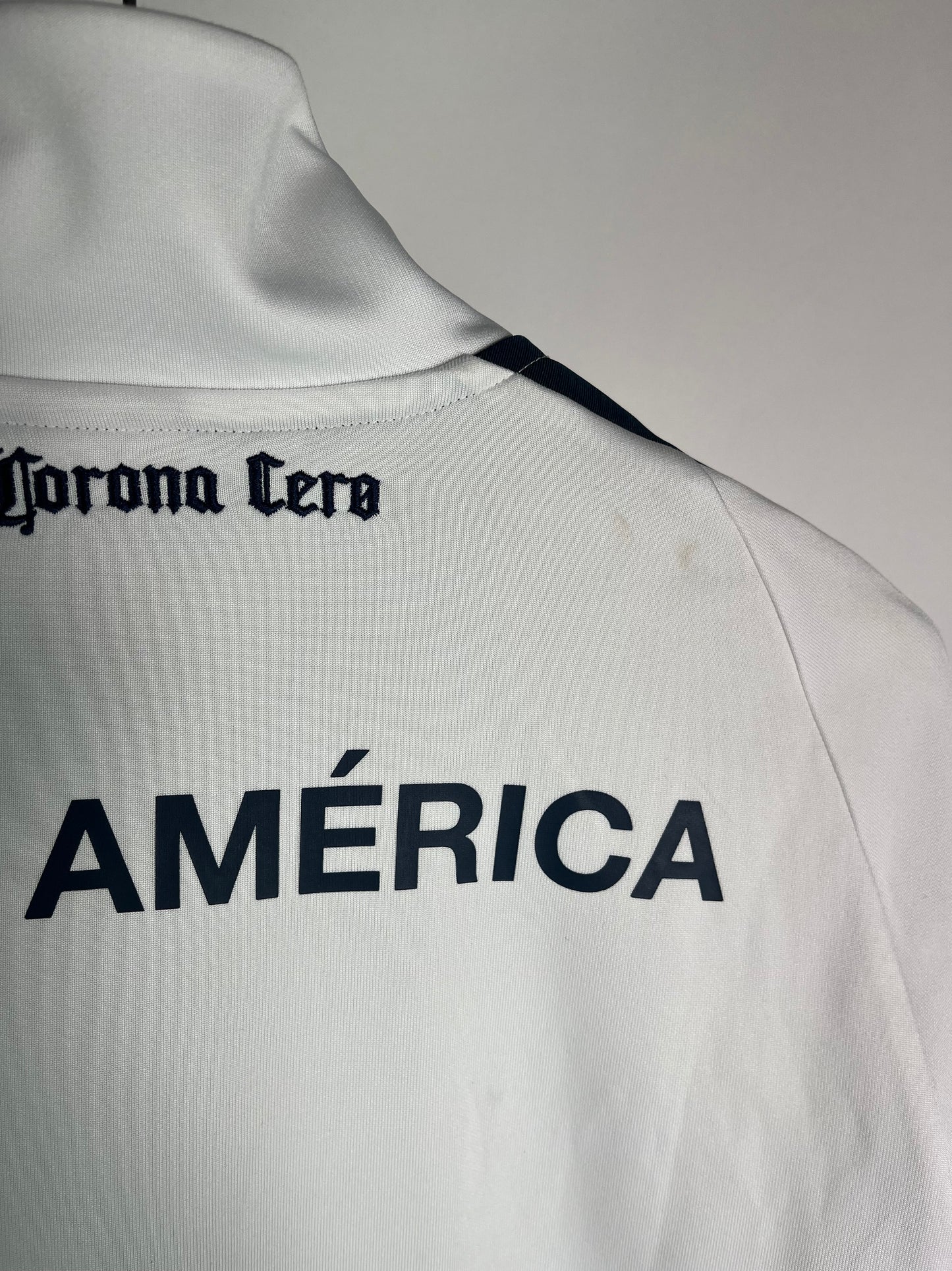 Chamarra Club América 2017 2018 Utilería (L)