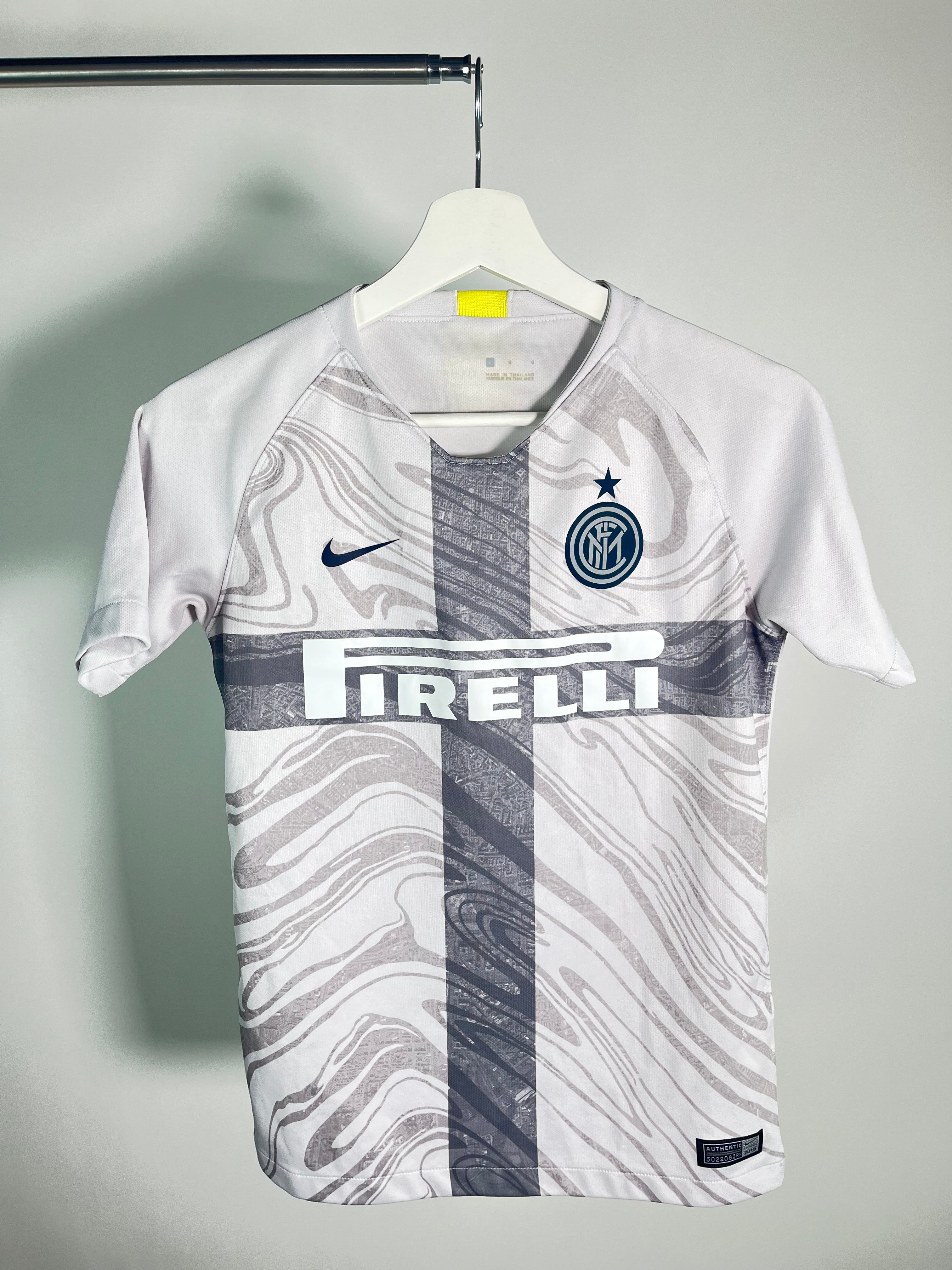 Jersey Inter de Milán Tercera 2018 2019 (L Niño)