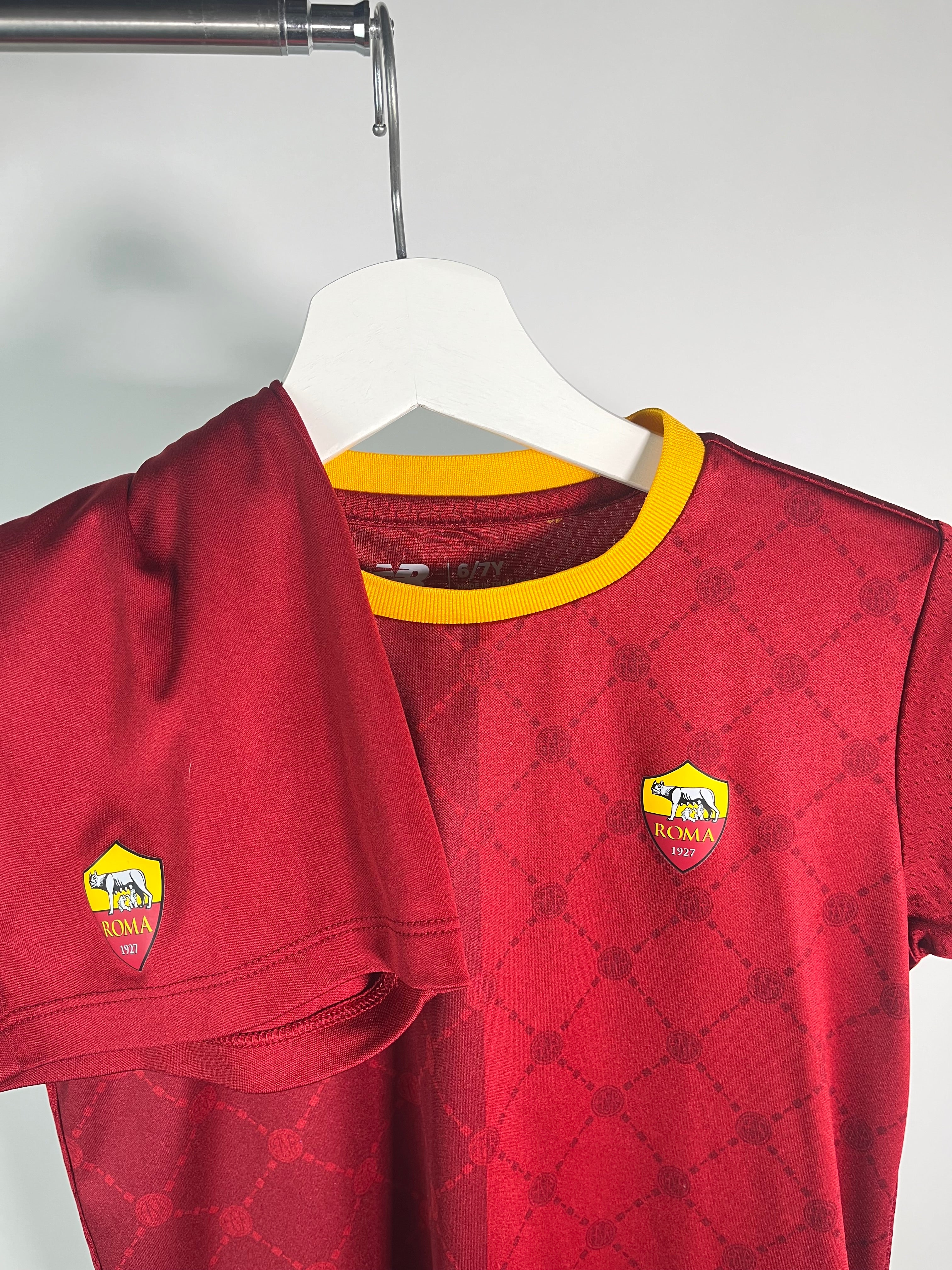 Jersey Roma Local 2022 2023 *Incluye Short* (S Niño)