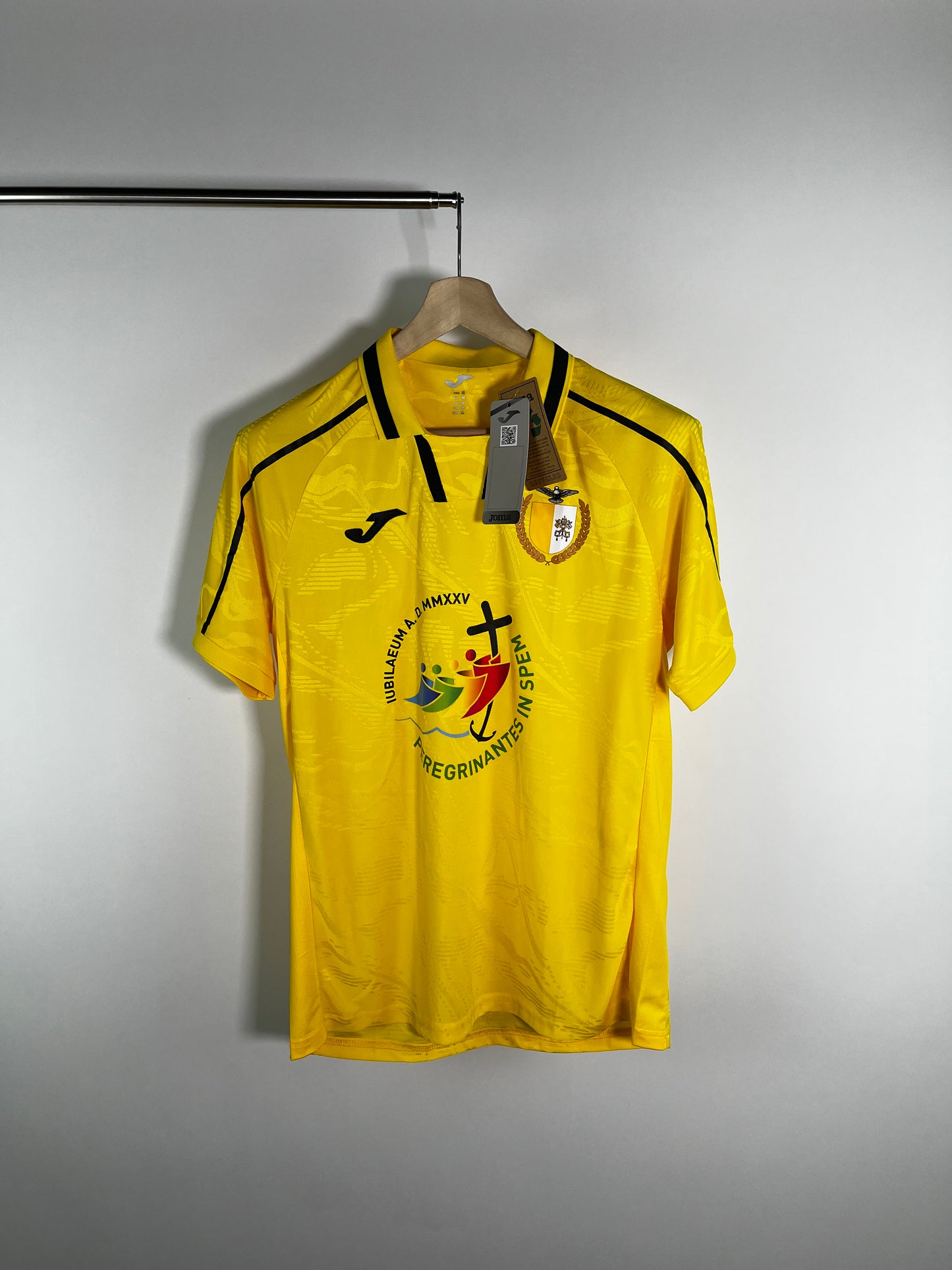 Jersey Ciudad de Vaticano Local 2025 2026 *C/Etiquetas* (M)