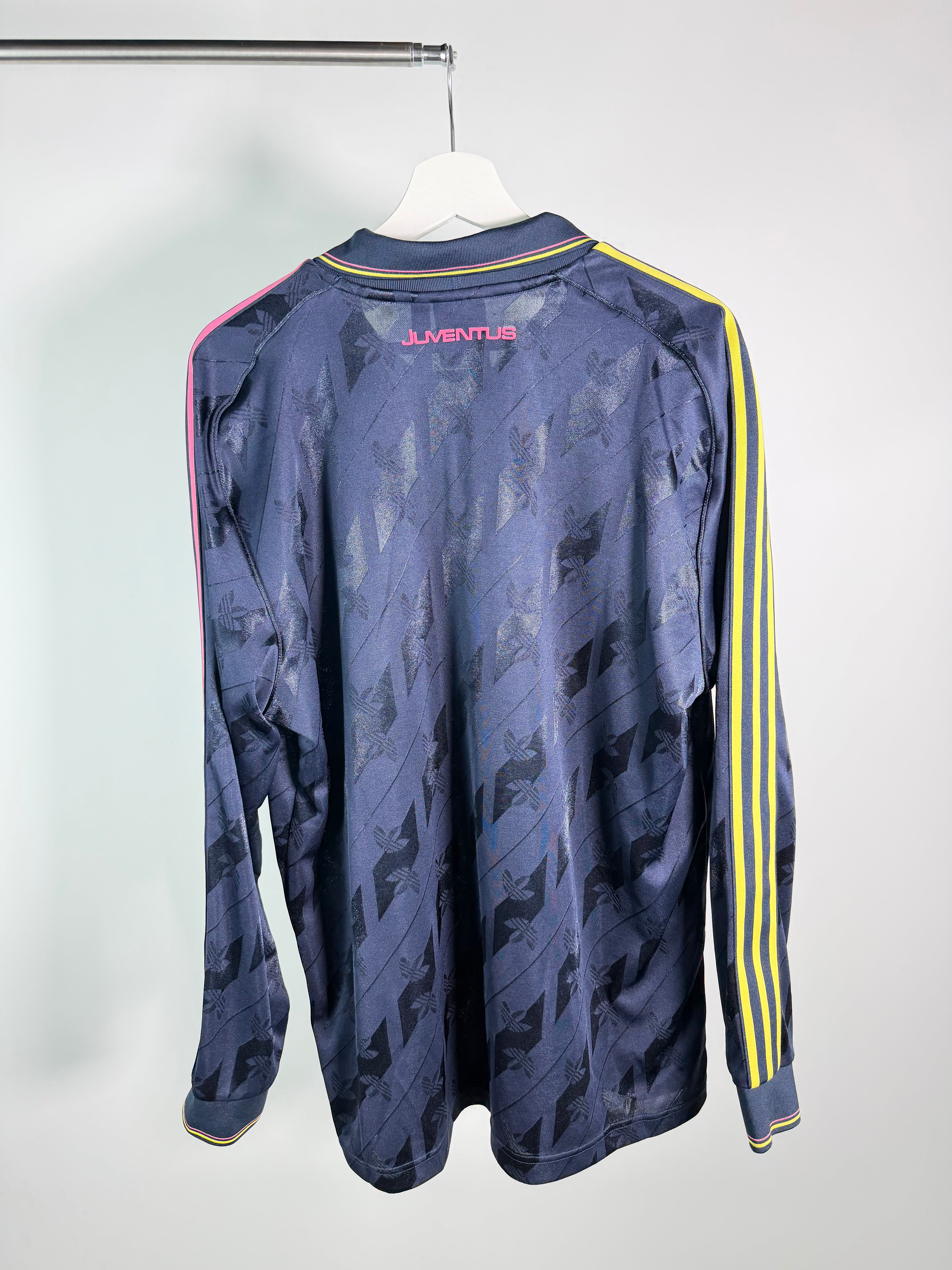 Jersey Juventus Especial 2024 2025 Manga Larga (XL)
