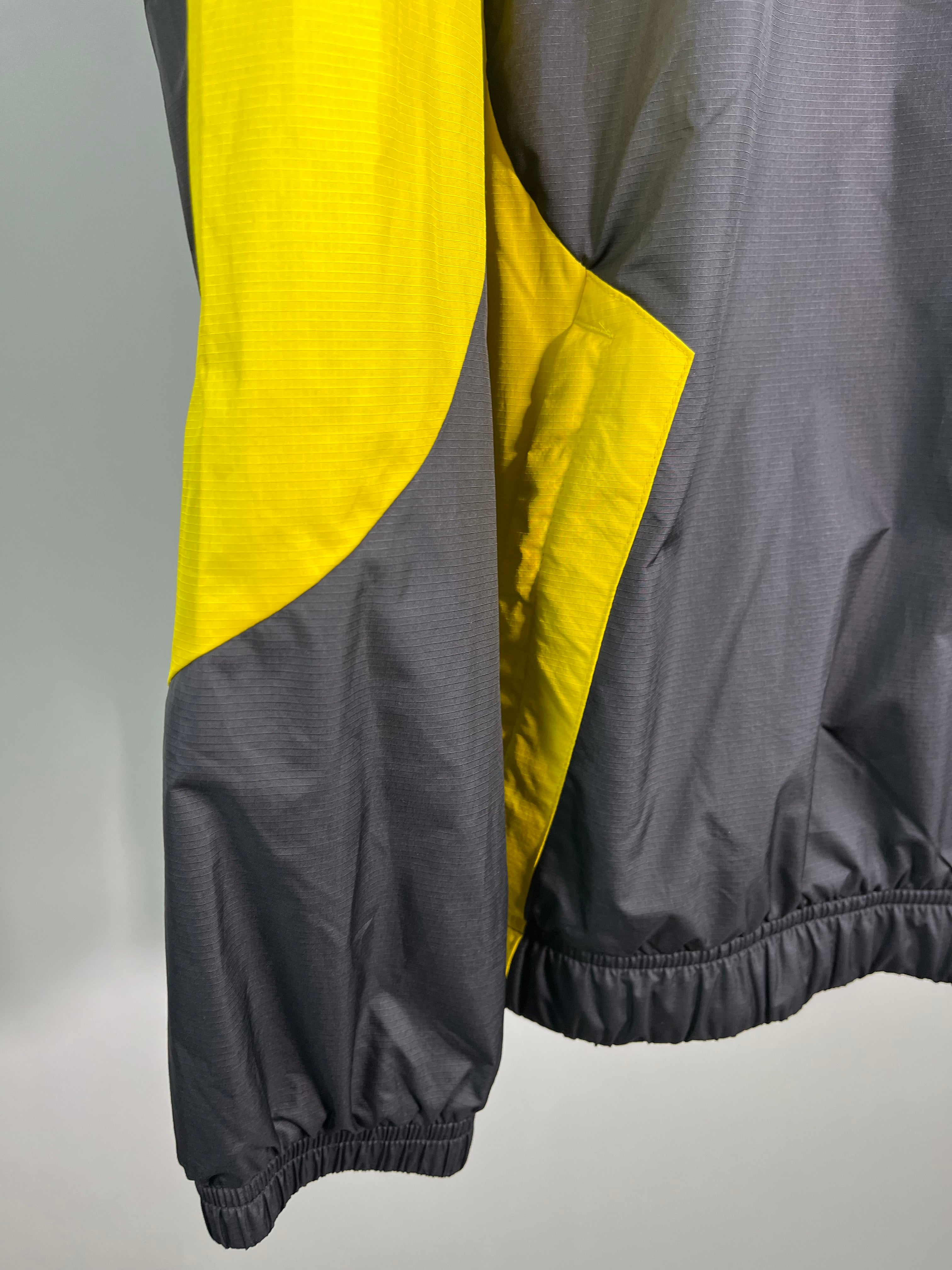 Chamarra Borussia Dortmund 2023 2024 (XL)