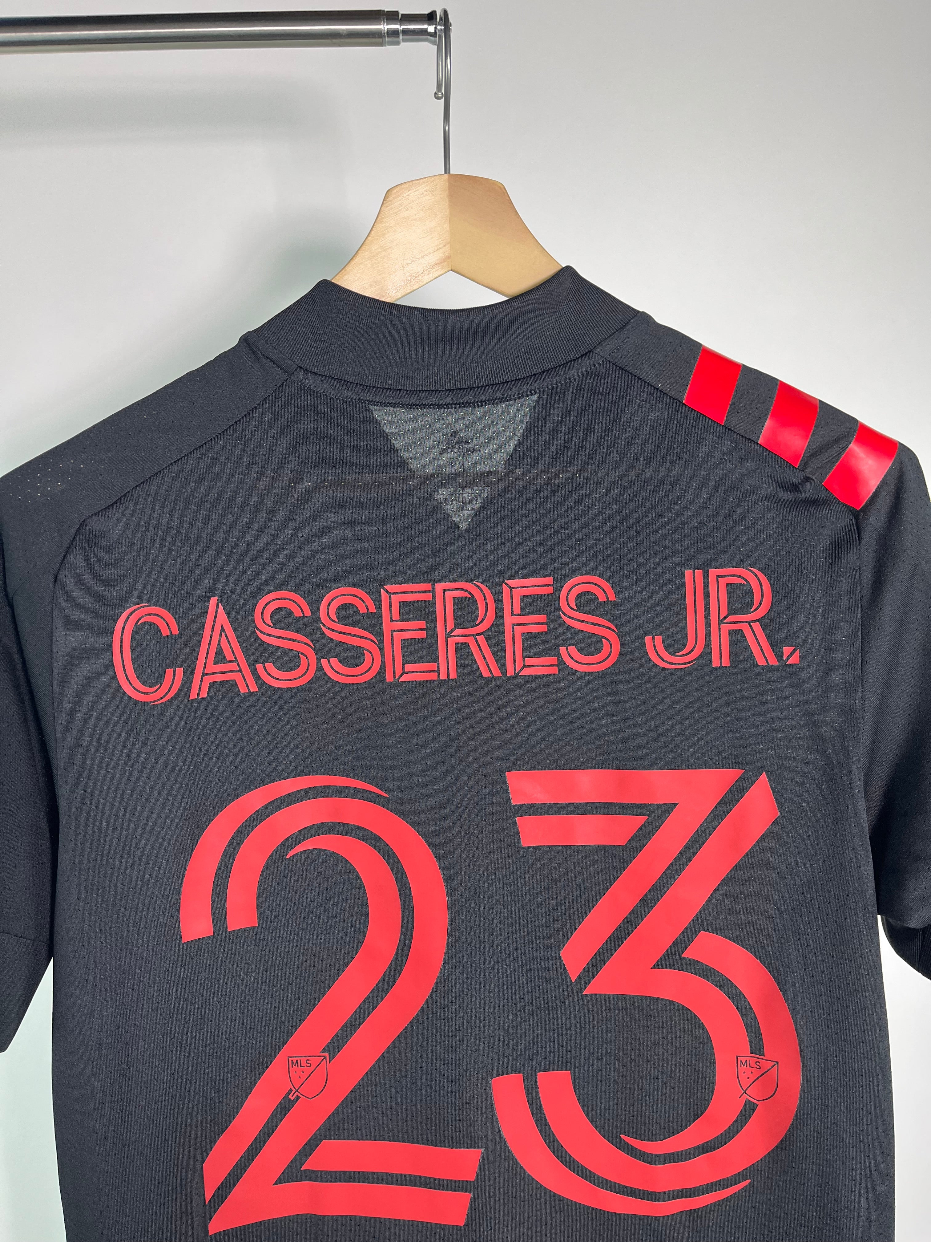 Jersey New York Red Bull Visita 2021 2022 Versión Jugador Cristian Cásseres Jr (M)