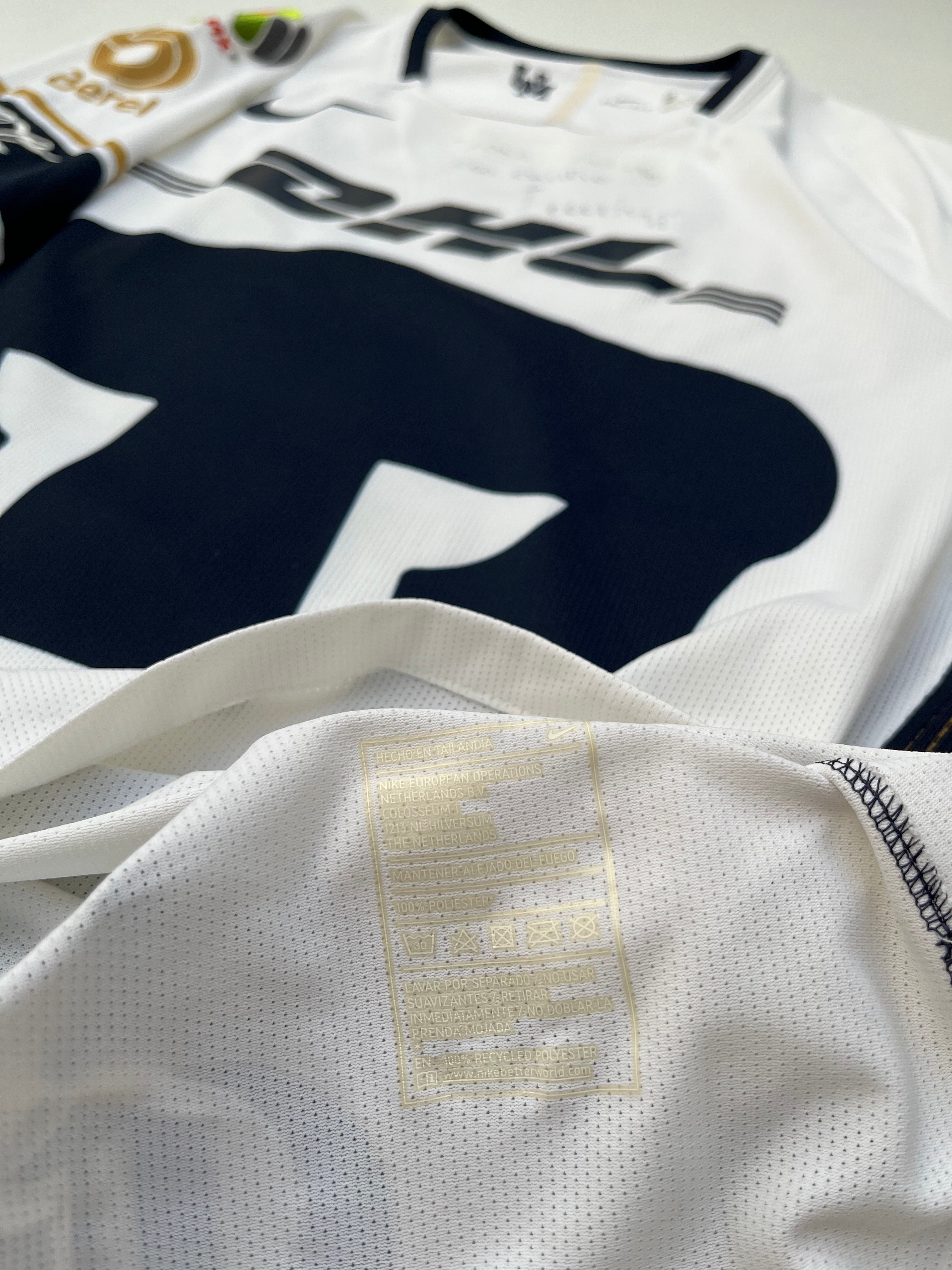 Jersey Pumas Visita 2017 2018 Utilería Autografiado por Fernando Quintana (L)