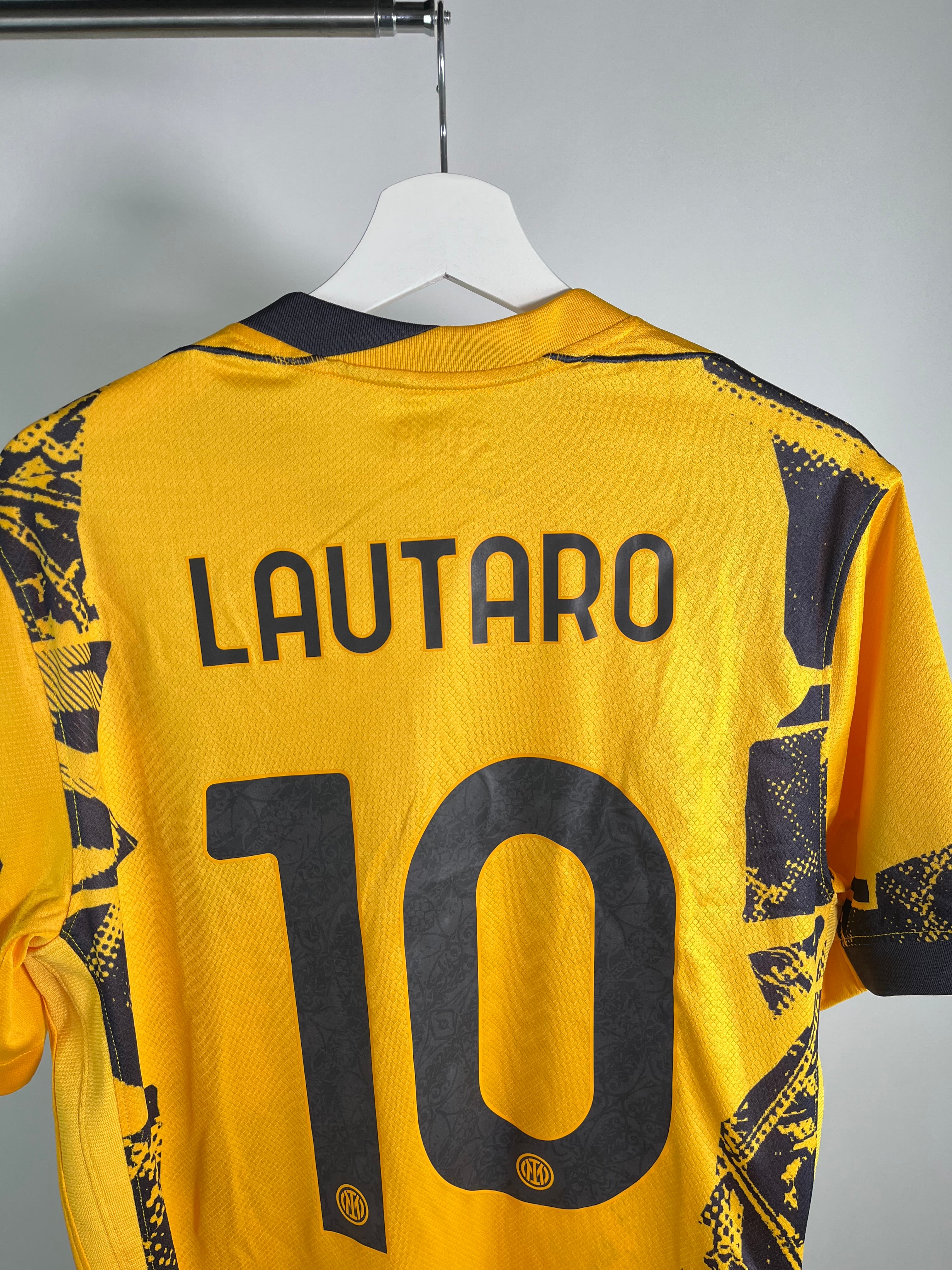 Jersey Inter Milán Tercera 2024 2025 Lautaro Martínez (M)
