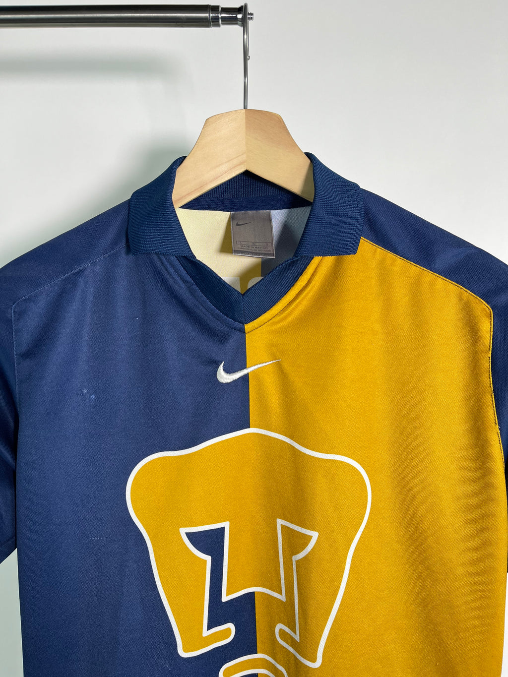 Jersey Pumas Local 2001 2002 (L Niño)