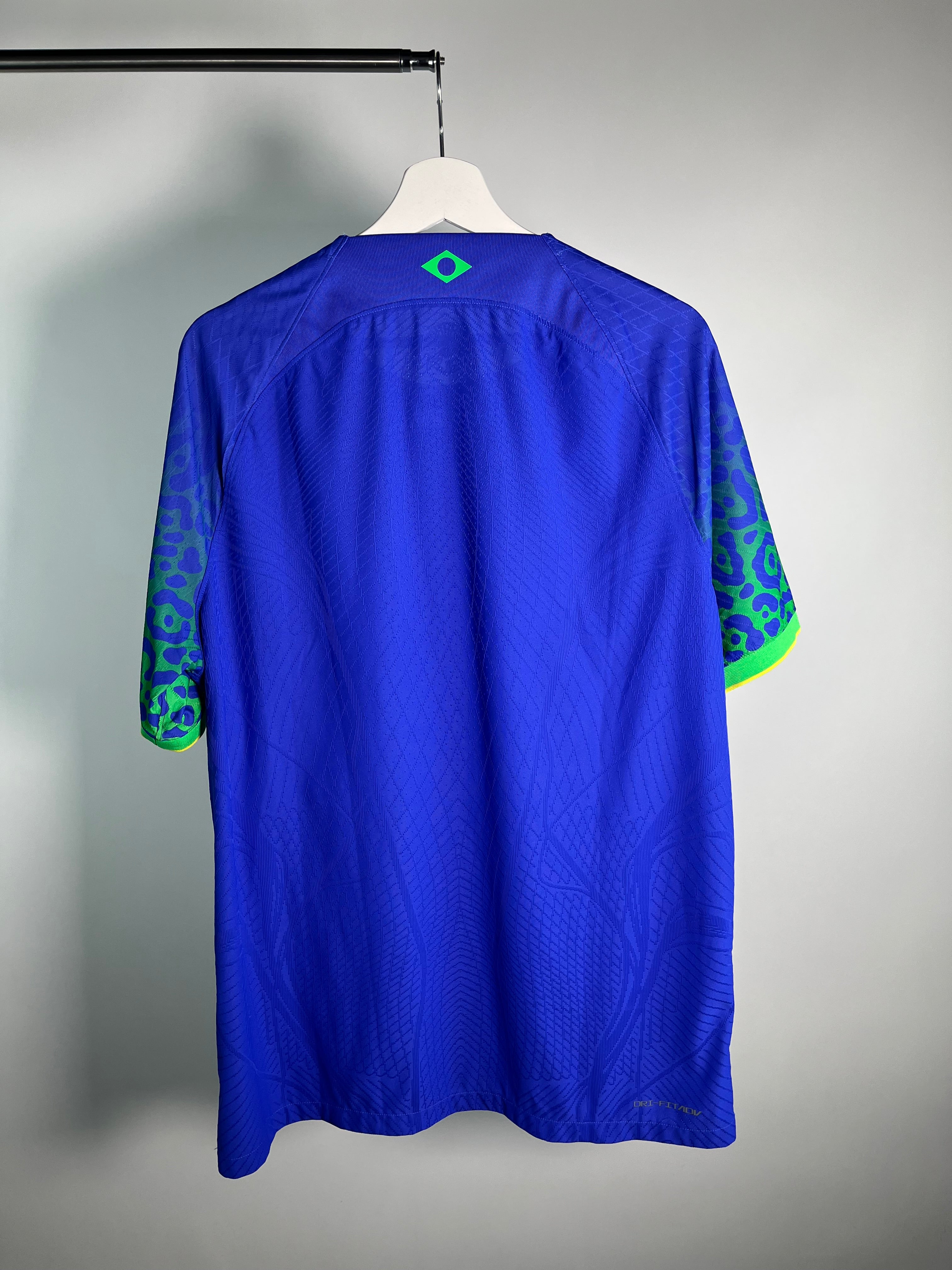Jersey Brasil Visita 2022 2023 Versión Jugador (XL)