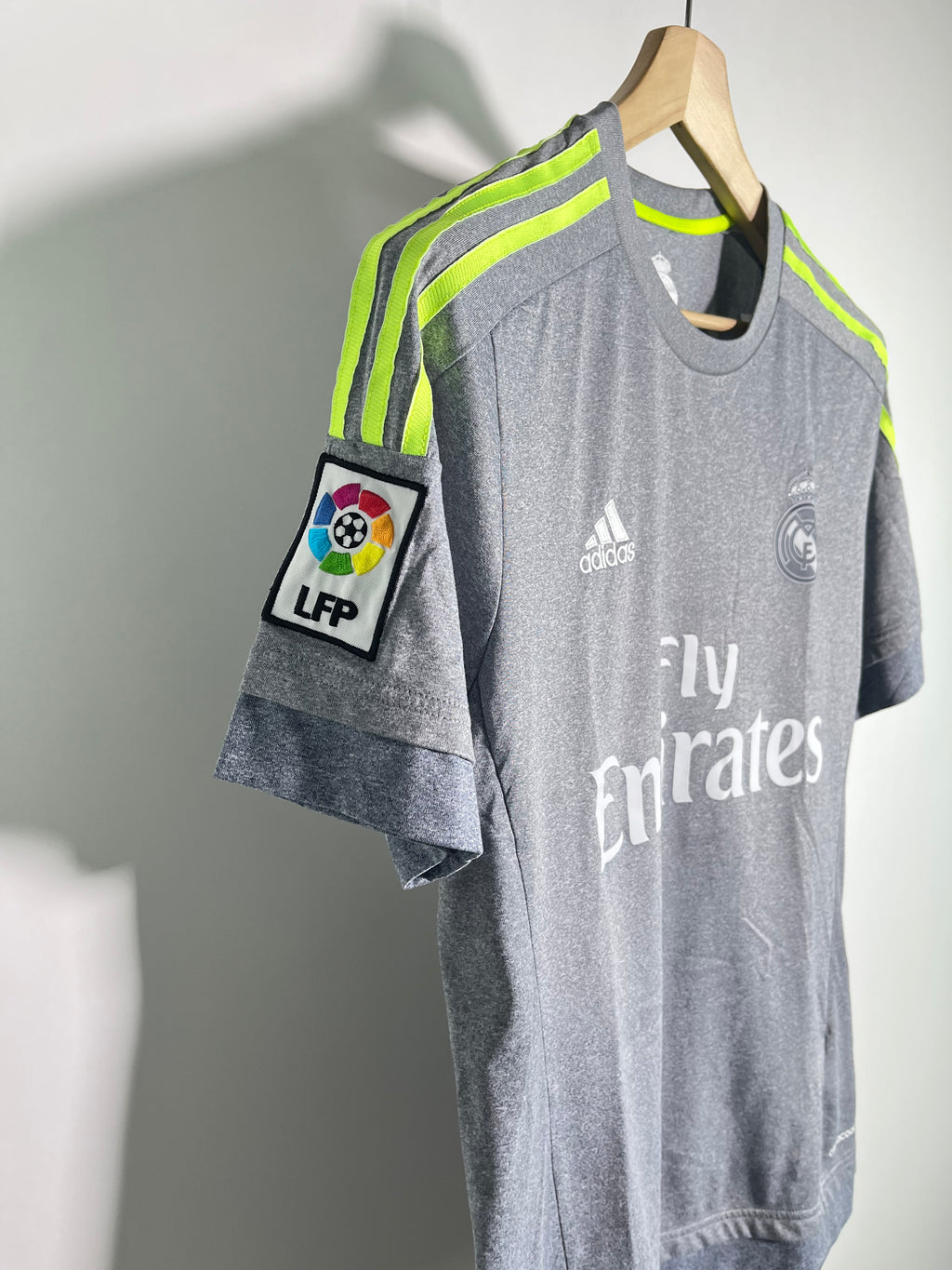 Jersey Real Madrid Visita 2015 2016 James Rodríguez (M)