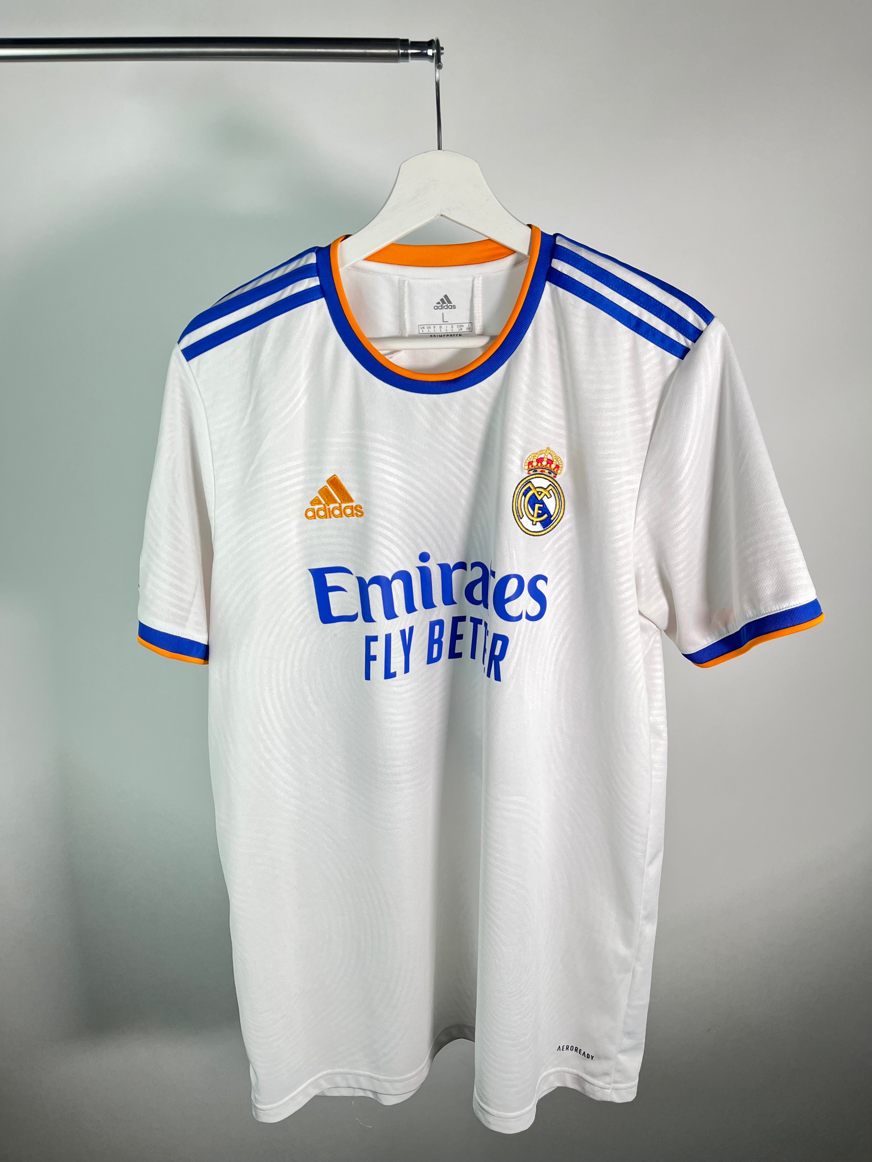 Jersey Real Madrid Local *Champions League* 2021 2022 Vinícius Júnior (L)