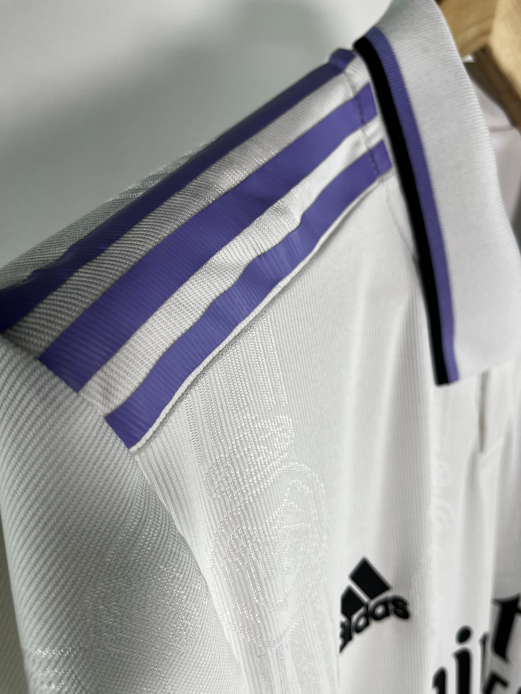 Jersey Real Madrid Local 2022 2023 Versión Jugador Federico Valverde (L)