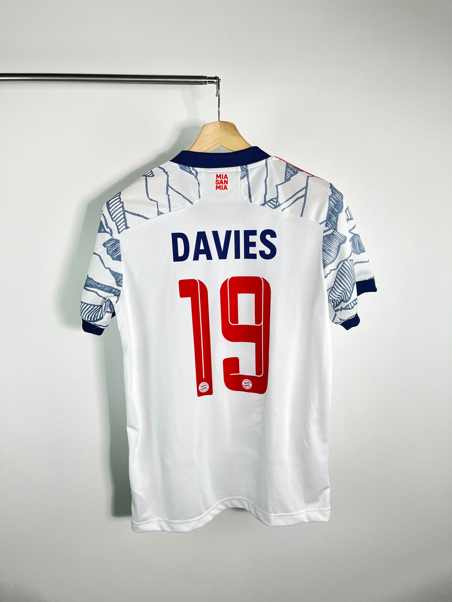 Jersey Bayern Munich Tercera 2021 2022 Alphonso Davies (M)