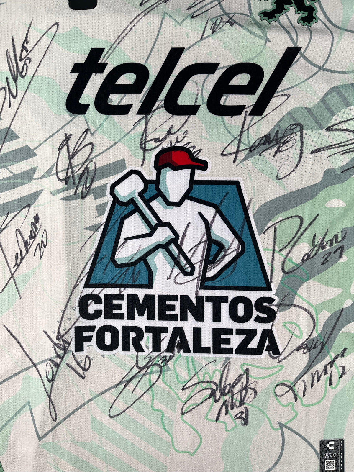 Jersey León Visita 2025 2026 *C/Etiquetas* Autografiado (M)