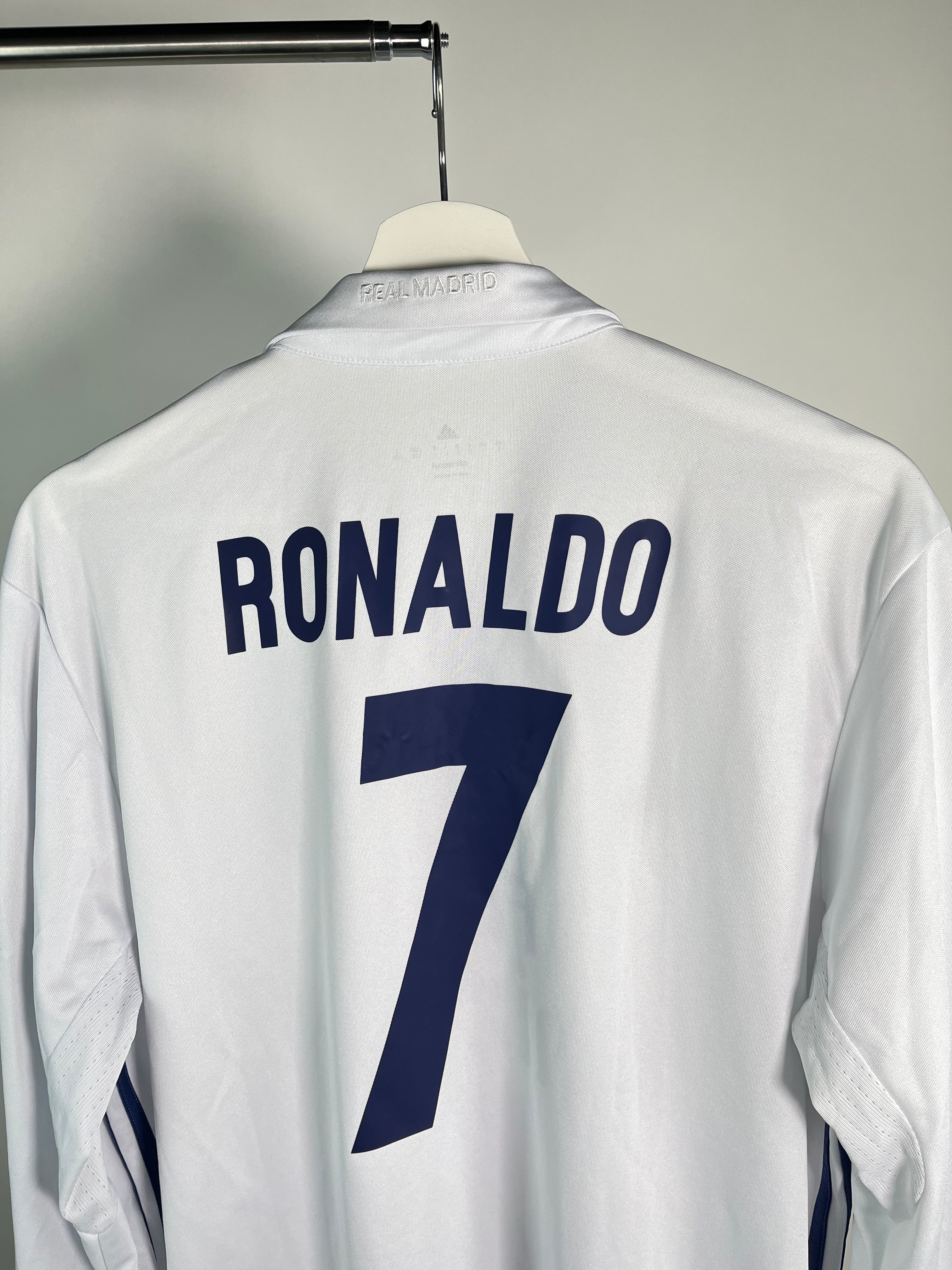 Jersey Real Madrid Local 2016 2017 Manga Larga Cristiano Ronaldo (L)