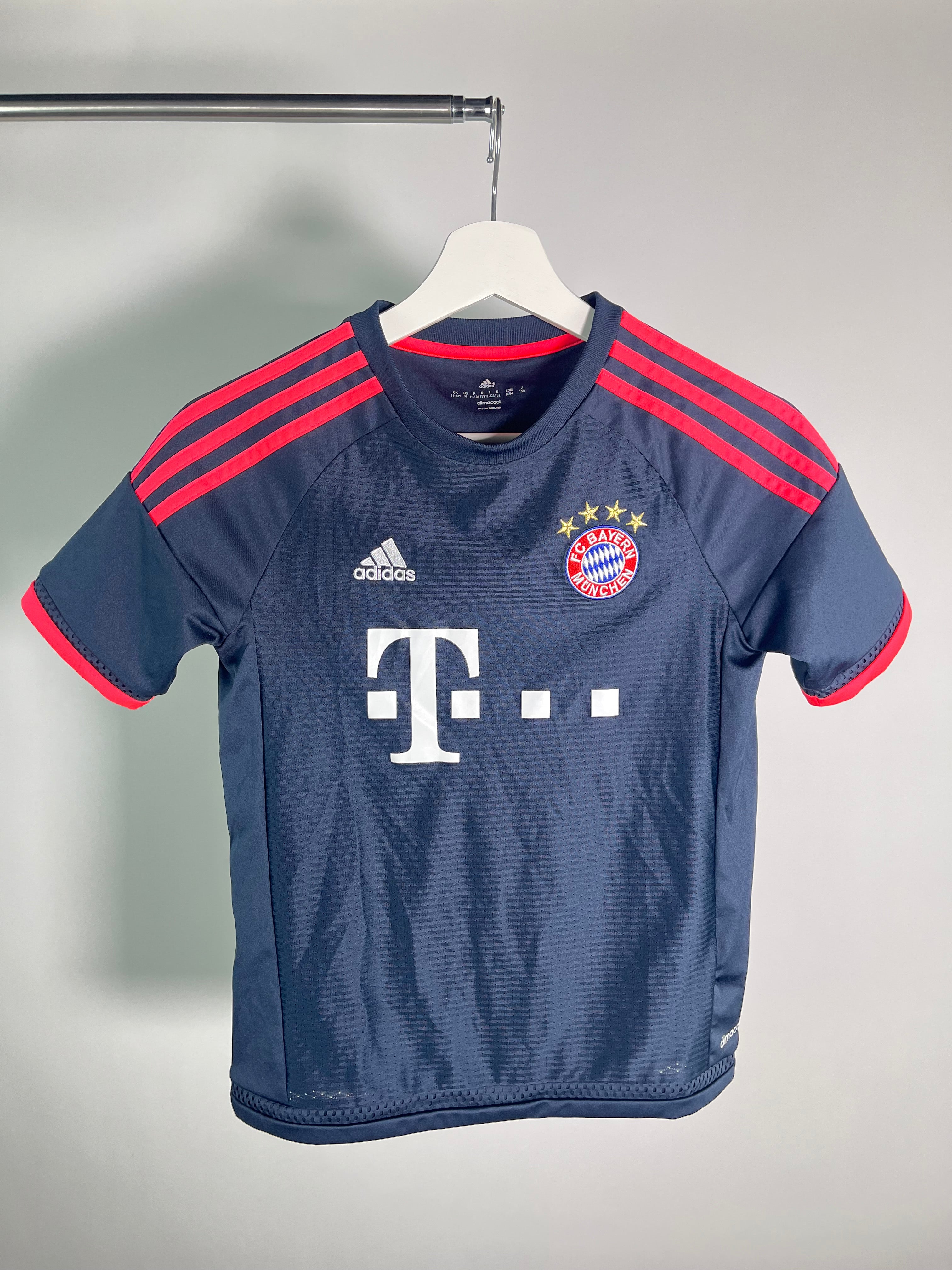 Jersey Bayern Munich Tercera 2015 2016 (M Niño)