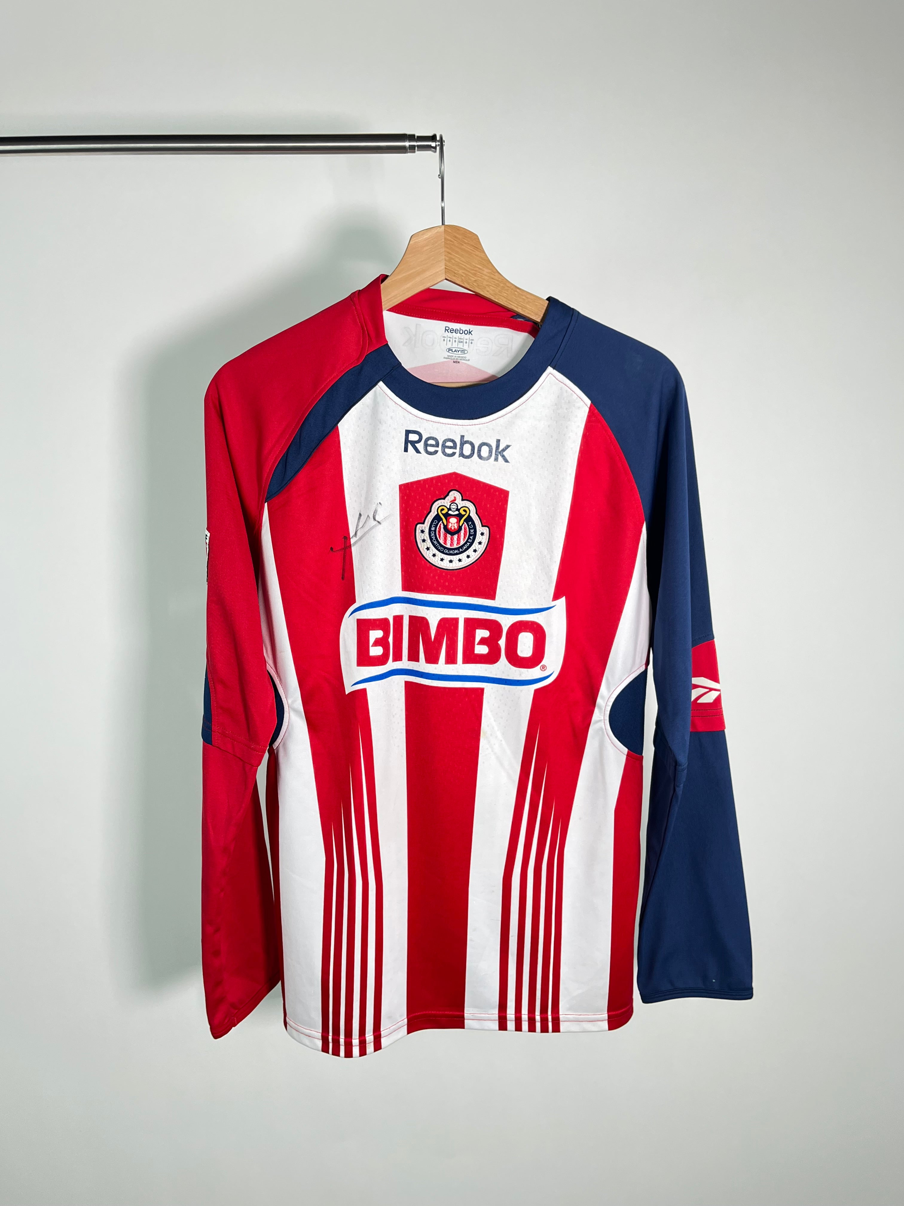 Jersey Chivas Local 2010 2011 Manga Larga Autografiado por Chicharito (S)