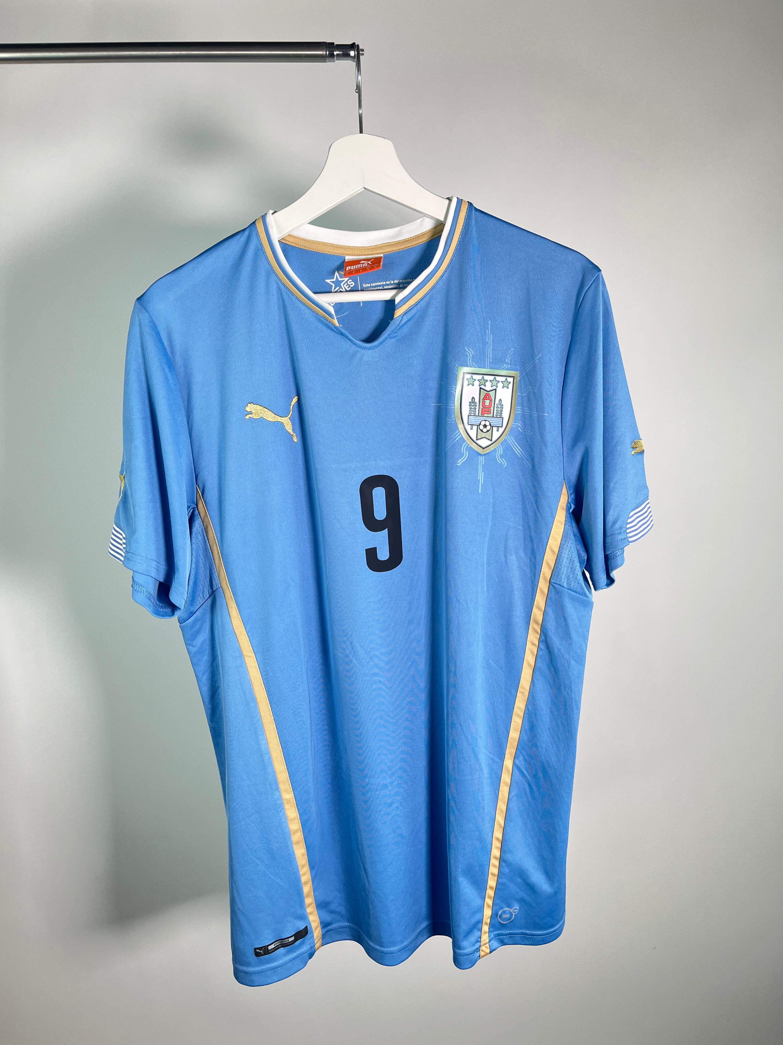 Jersey Uruguay Local 2014 2016 Luis Suárez (L)