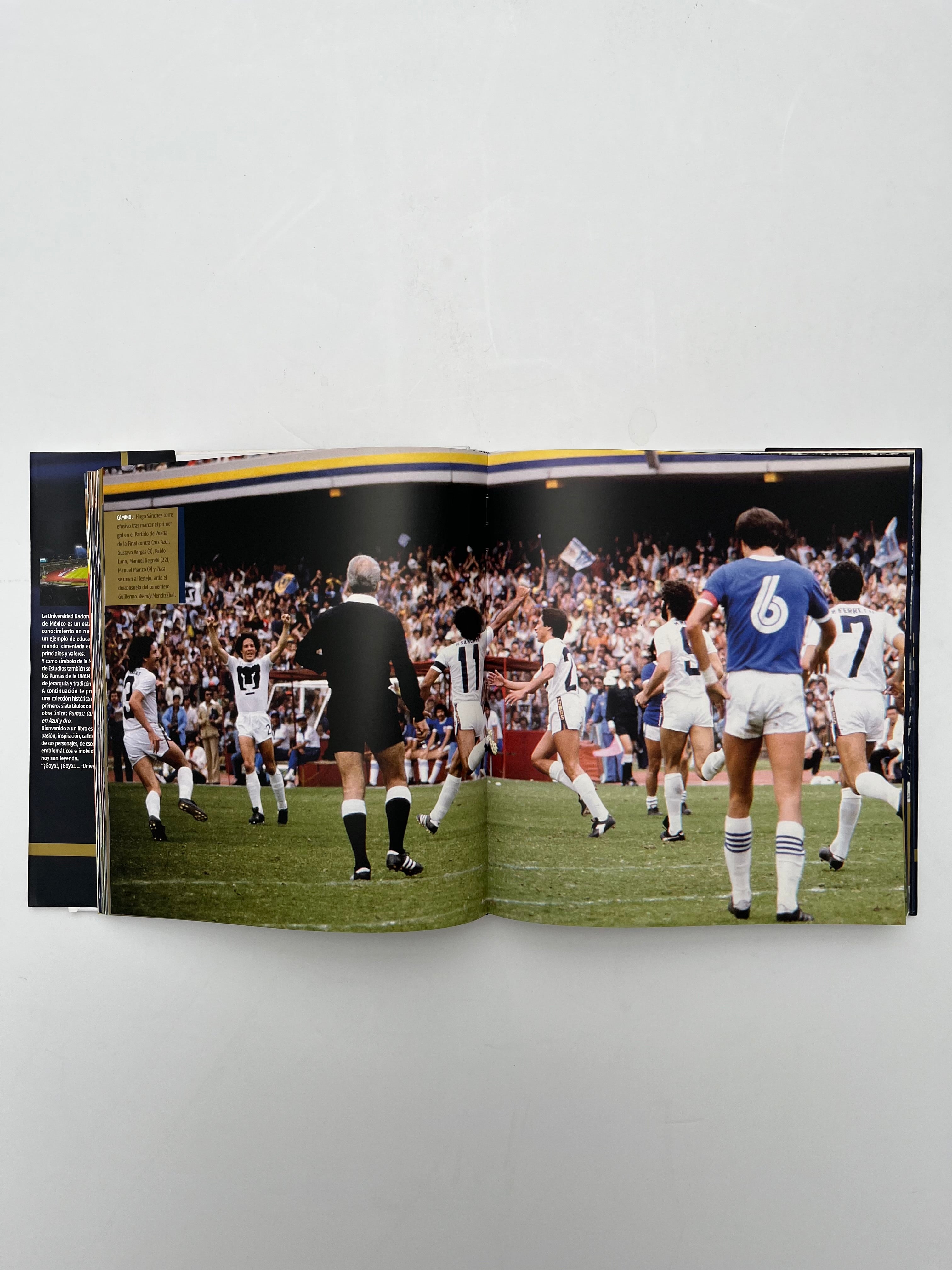 Libro Pumas Campeonatos En Azul y Oro Edición Pasta Dura