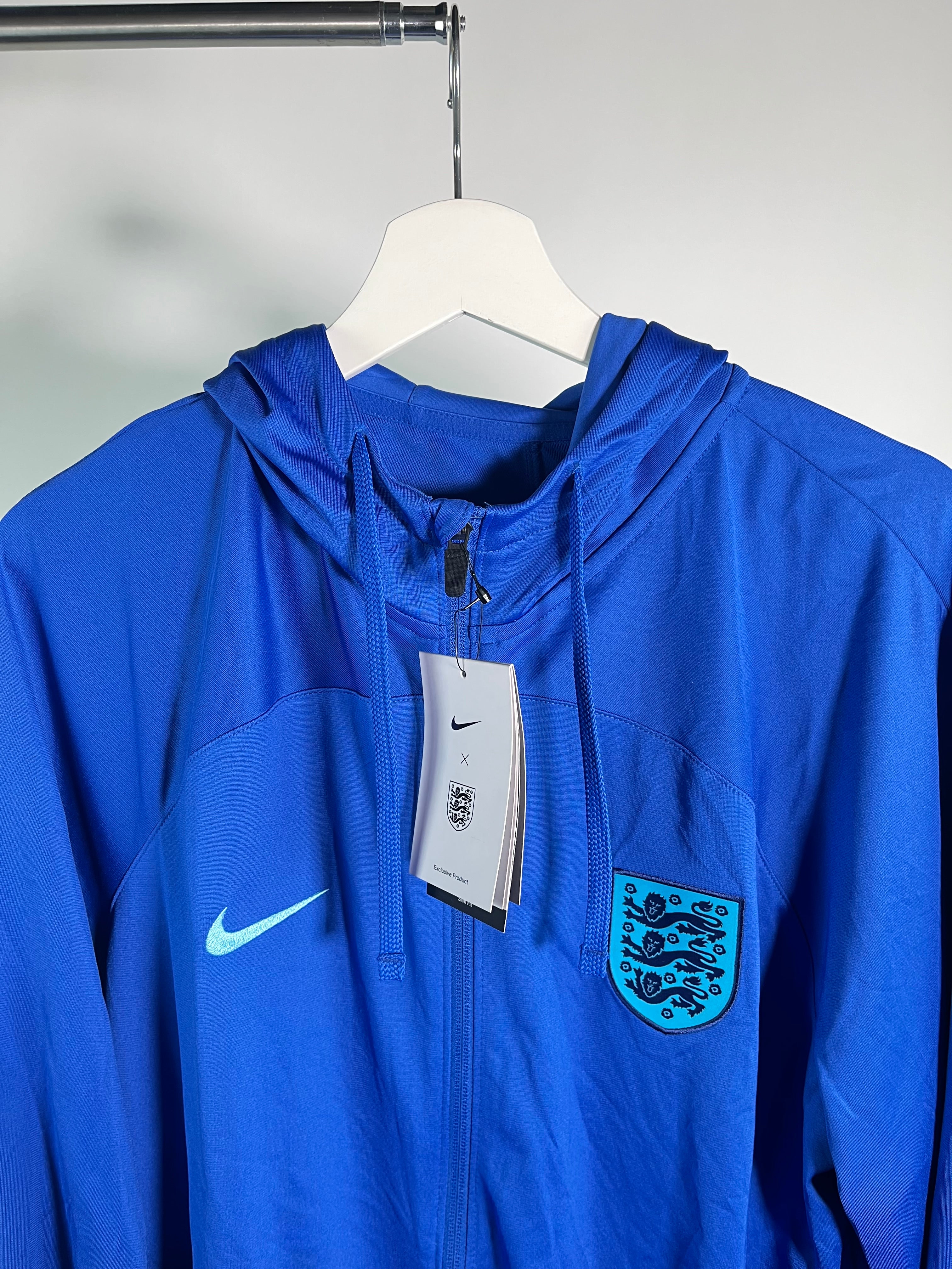 Chamarra Inglaterra Femenil 2022 2023 *C/Etiquetas* (XL)