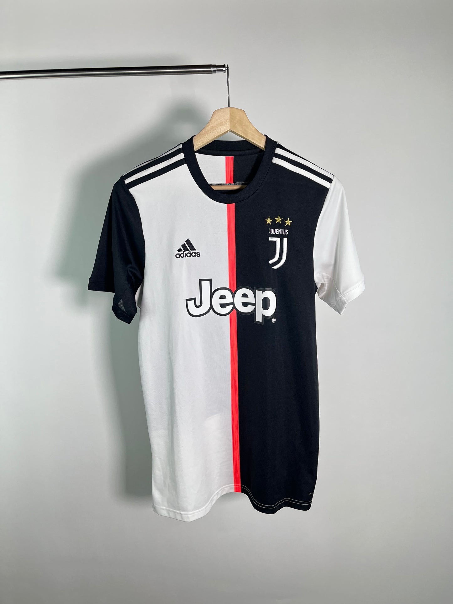 Jersey Juventus Local 2019 2020 Cristiano Ronaldo (M)