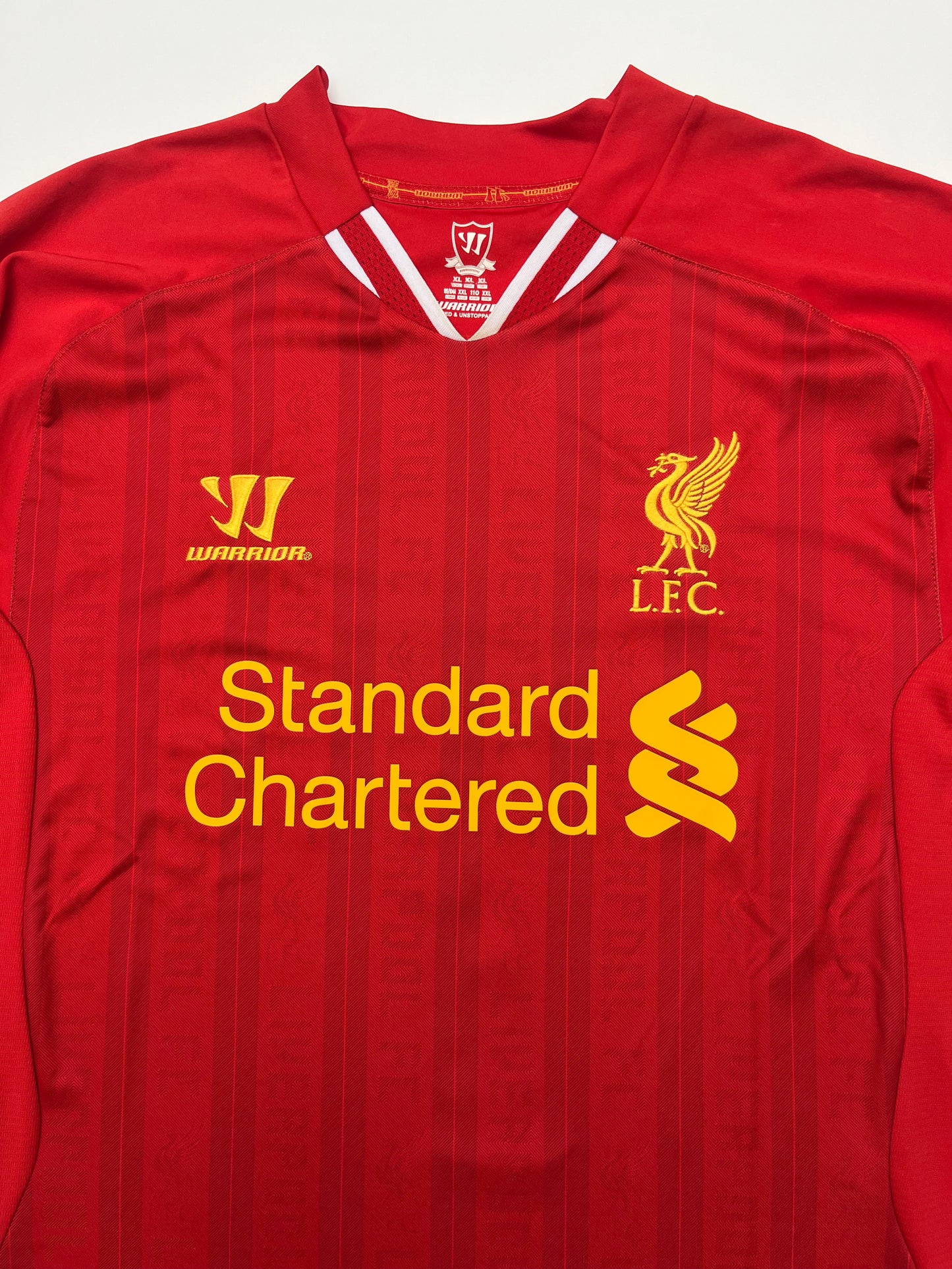 Jersey Liverpool Local 2013 2014 Luis Suárez (XL)