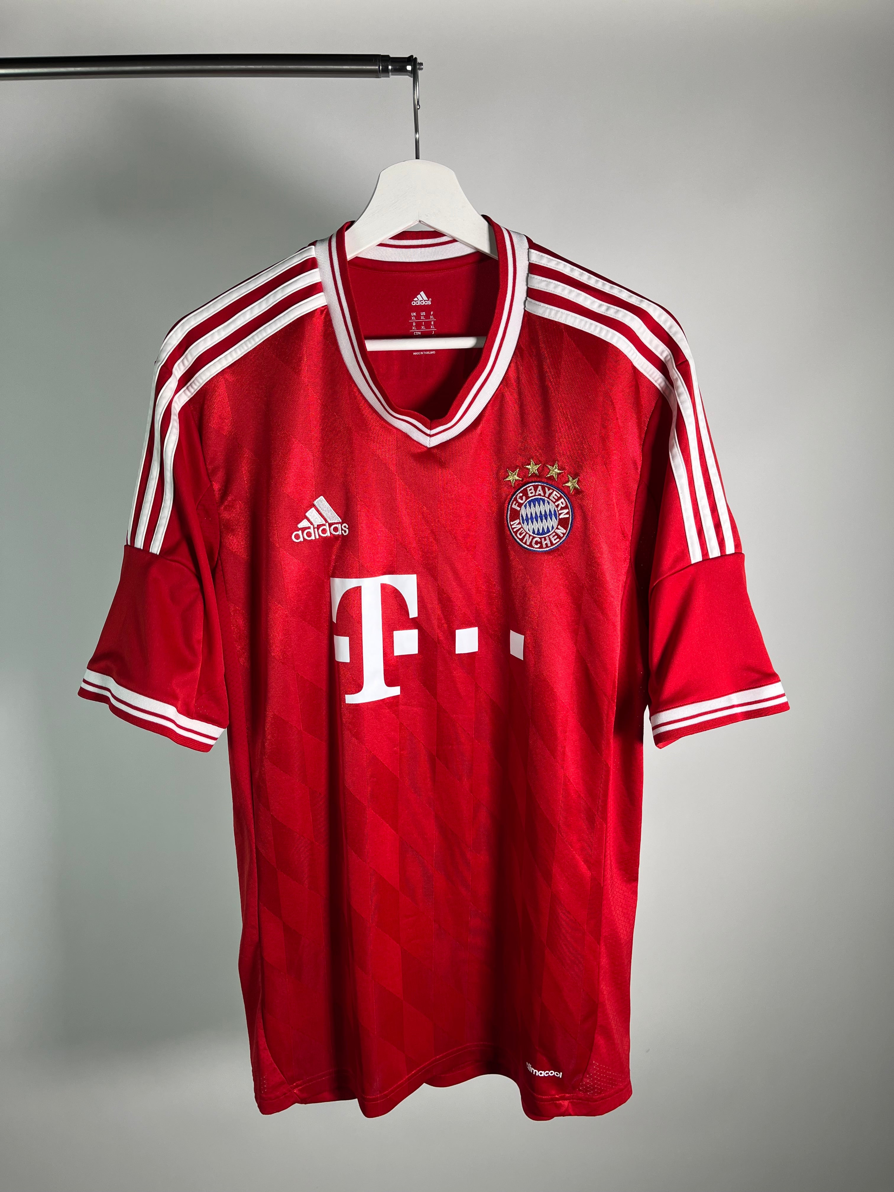 Jersey Bayern Munich Local 2013 2014 Arjen Robben (XL)