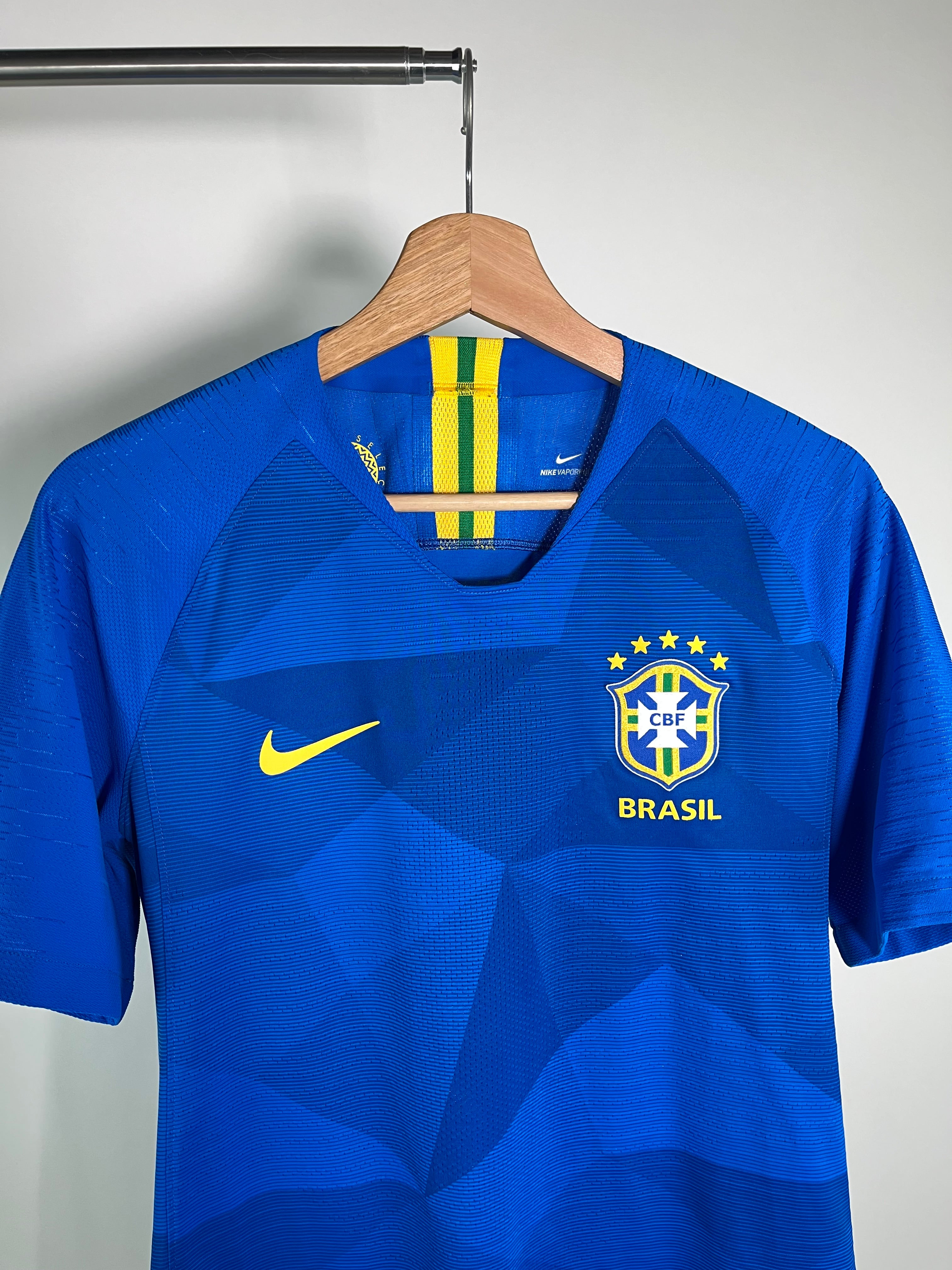 Jersey Brasil Visita 2018 2019 Versión Jugador (M)