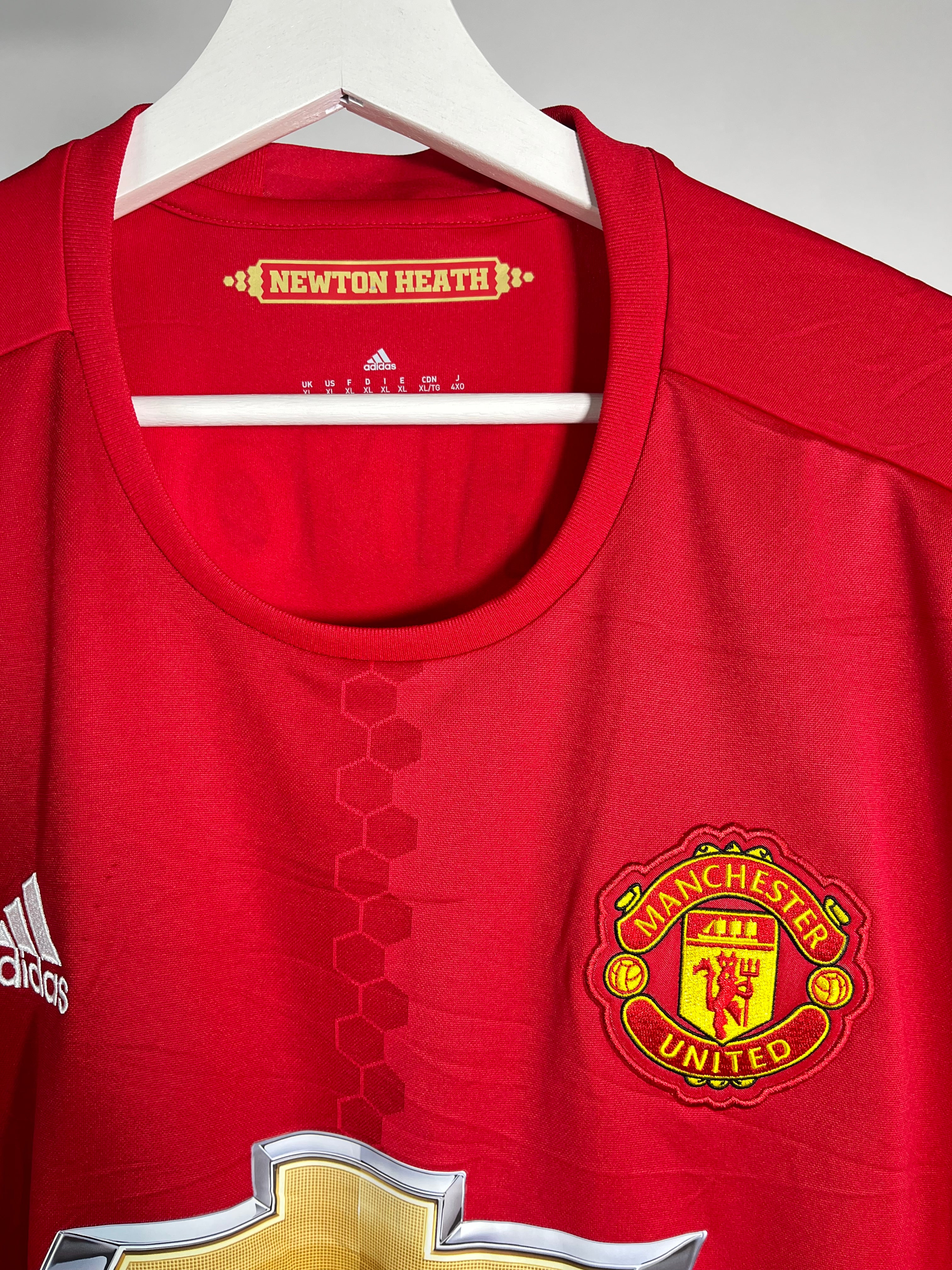 Jersey Manchester United Local 2016 2017 Zlatan Ibrahimovic (XL)