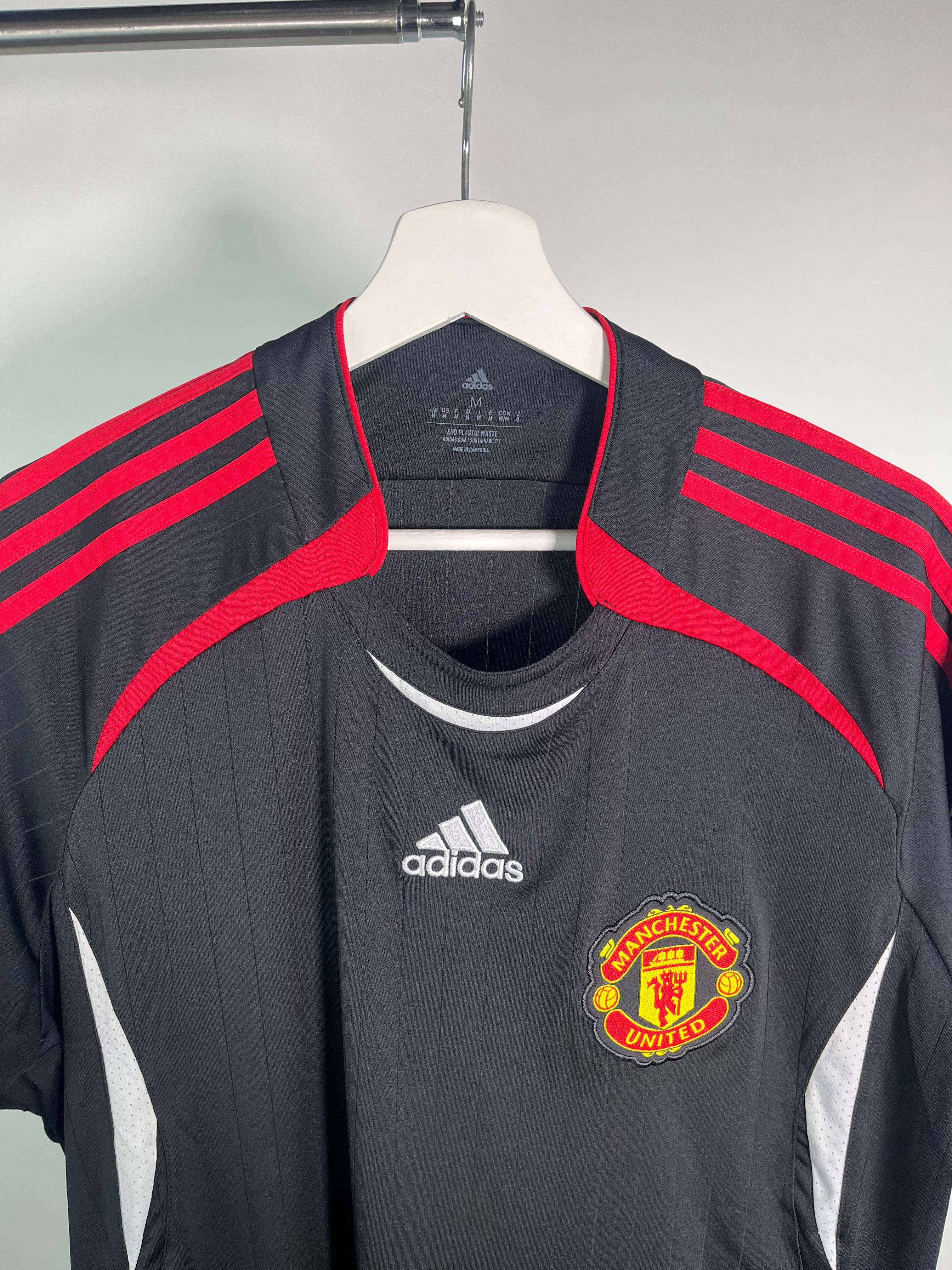 Jersey Manchester United Especial 2021 2022 *Teamgeist* (M)