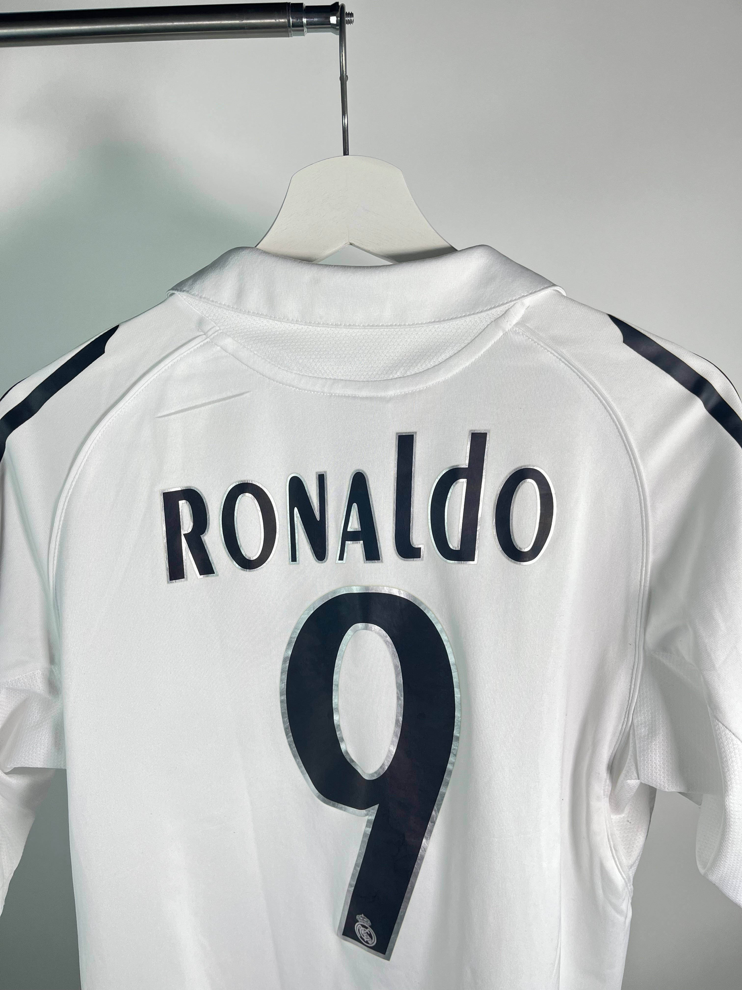 Jersey Real Madrid Local 2005 2006 Ronaldo Nazario (L Niño)