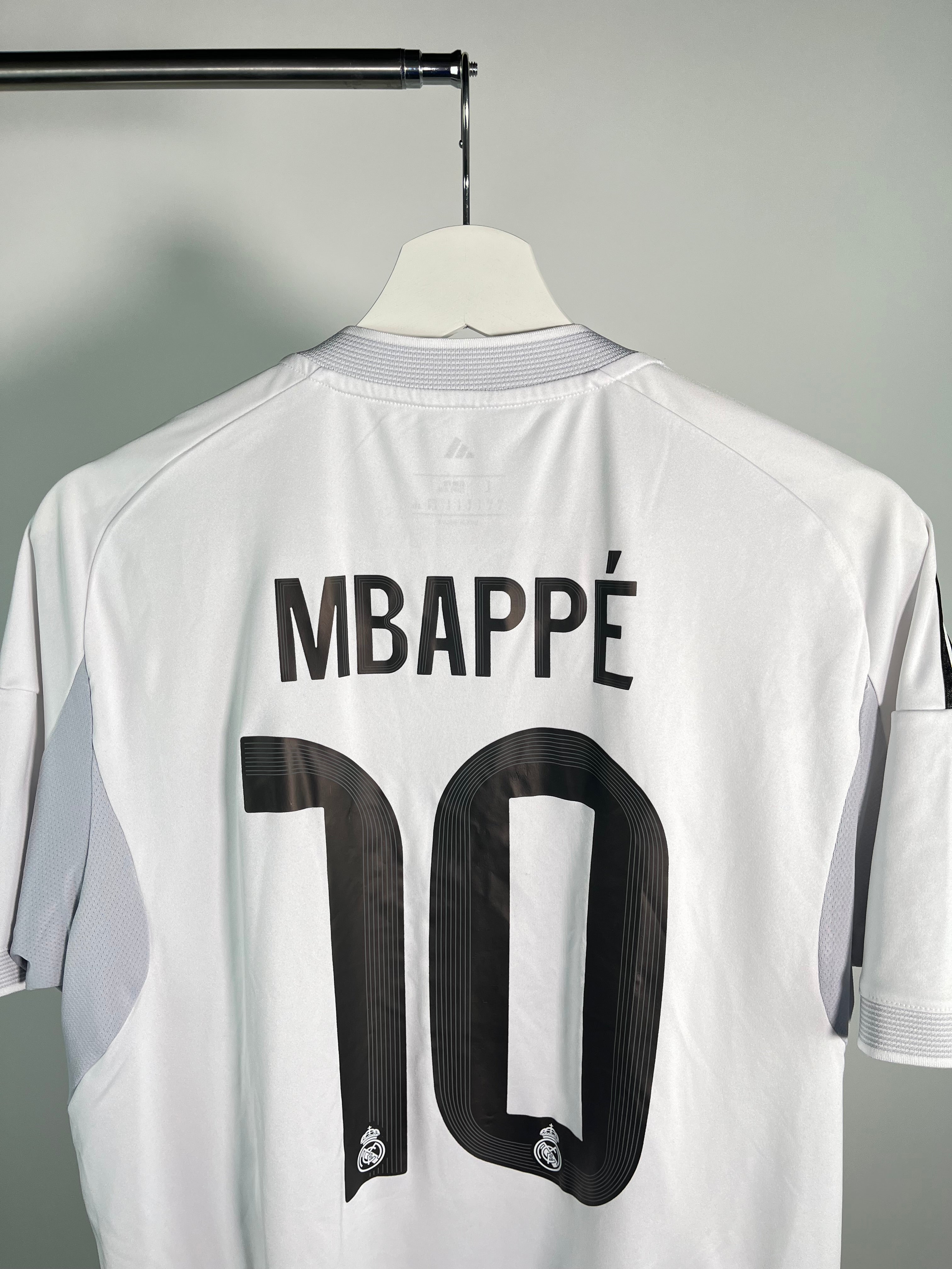 Jersey Real Madrid Local 2025 2026 Kylian Mbappé (L)