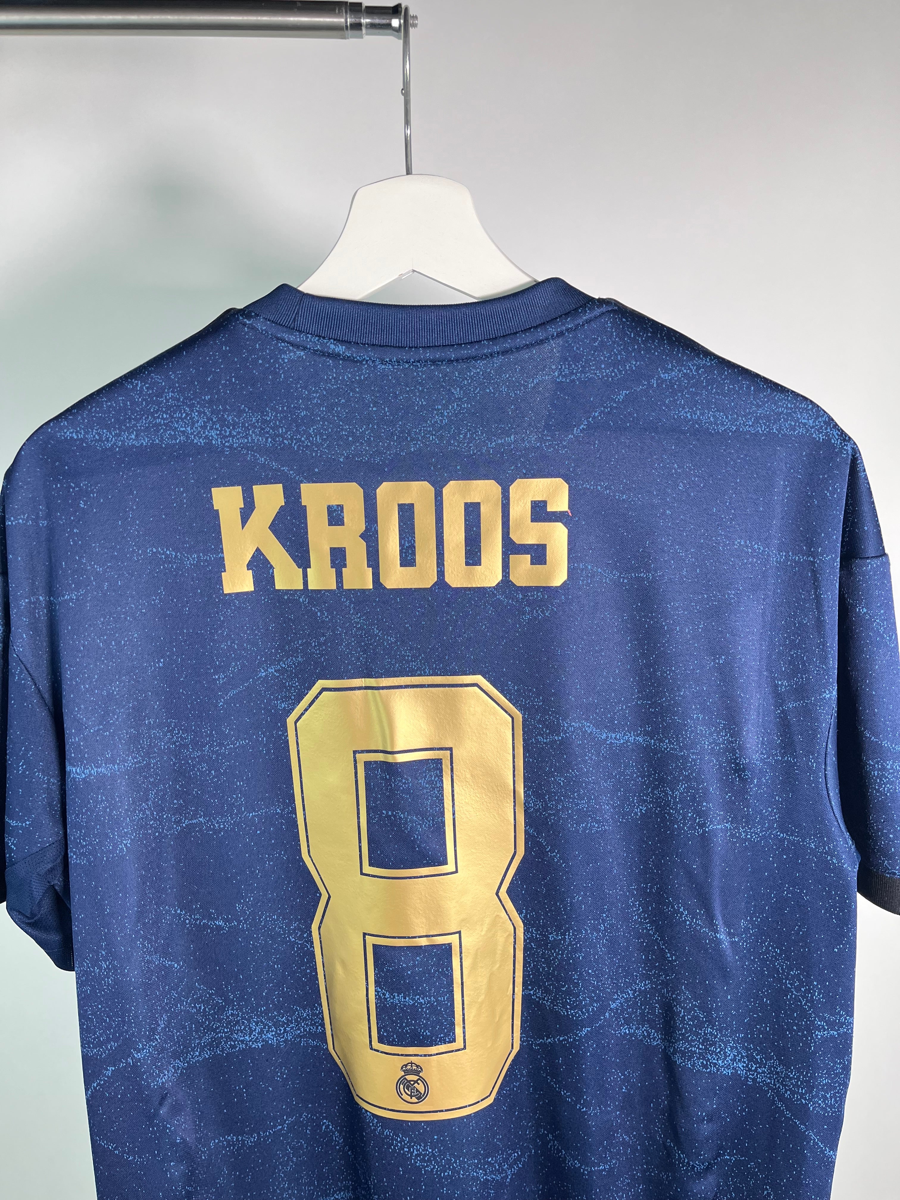 Jersey Real Madrid Visita 2019 2020 Toni Kroos (L)