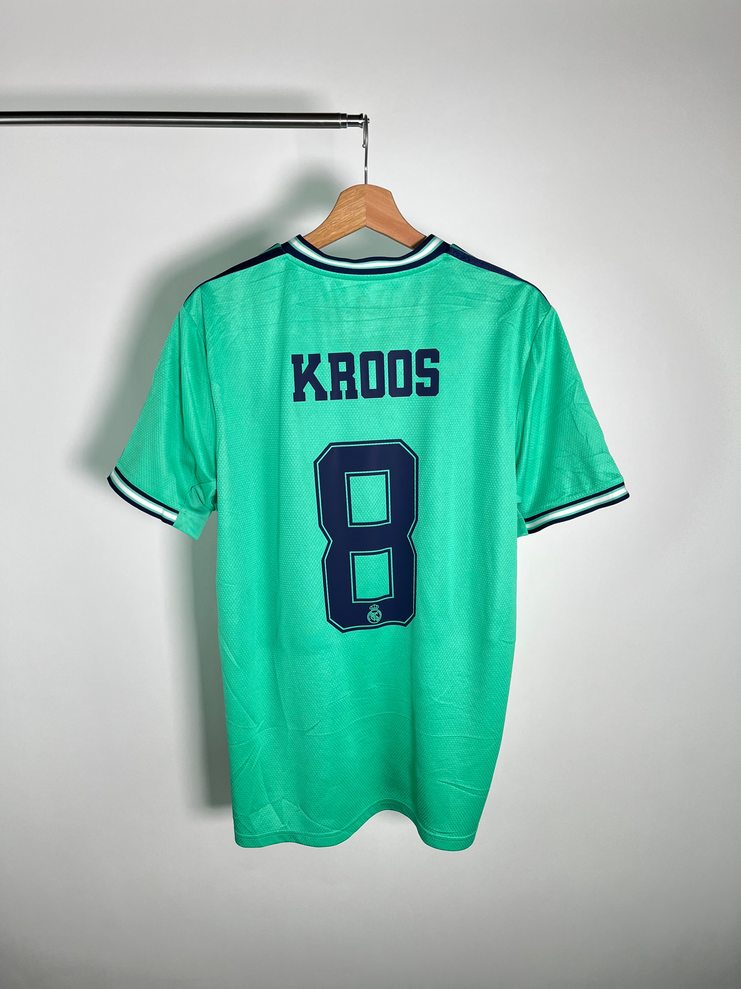Jersey Real Madrid Tercera 2019 2020 Toni Kroos (L)