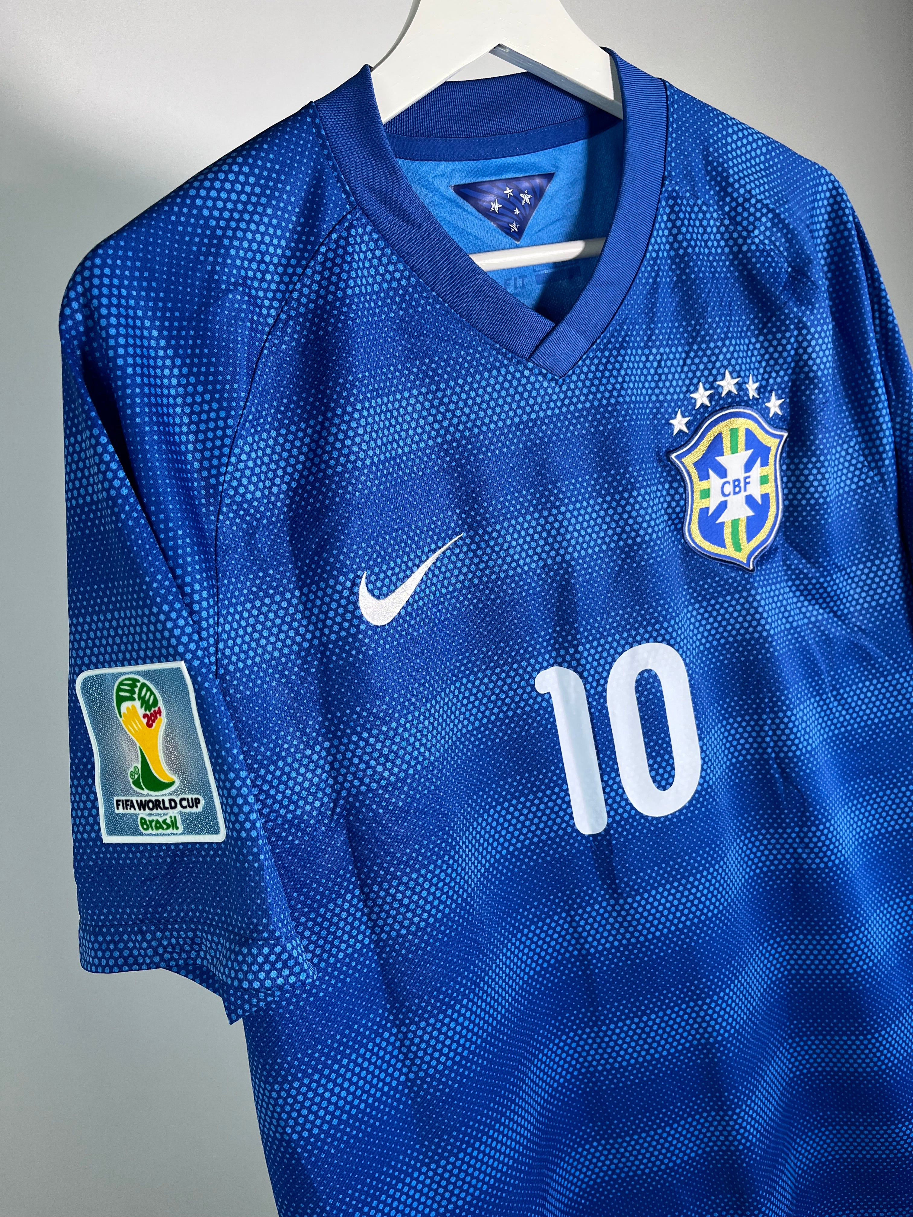 Jersey Brasil Visita 2014 2016 *Mundial Brasil* Neymar Jr (L)
