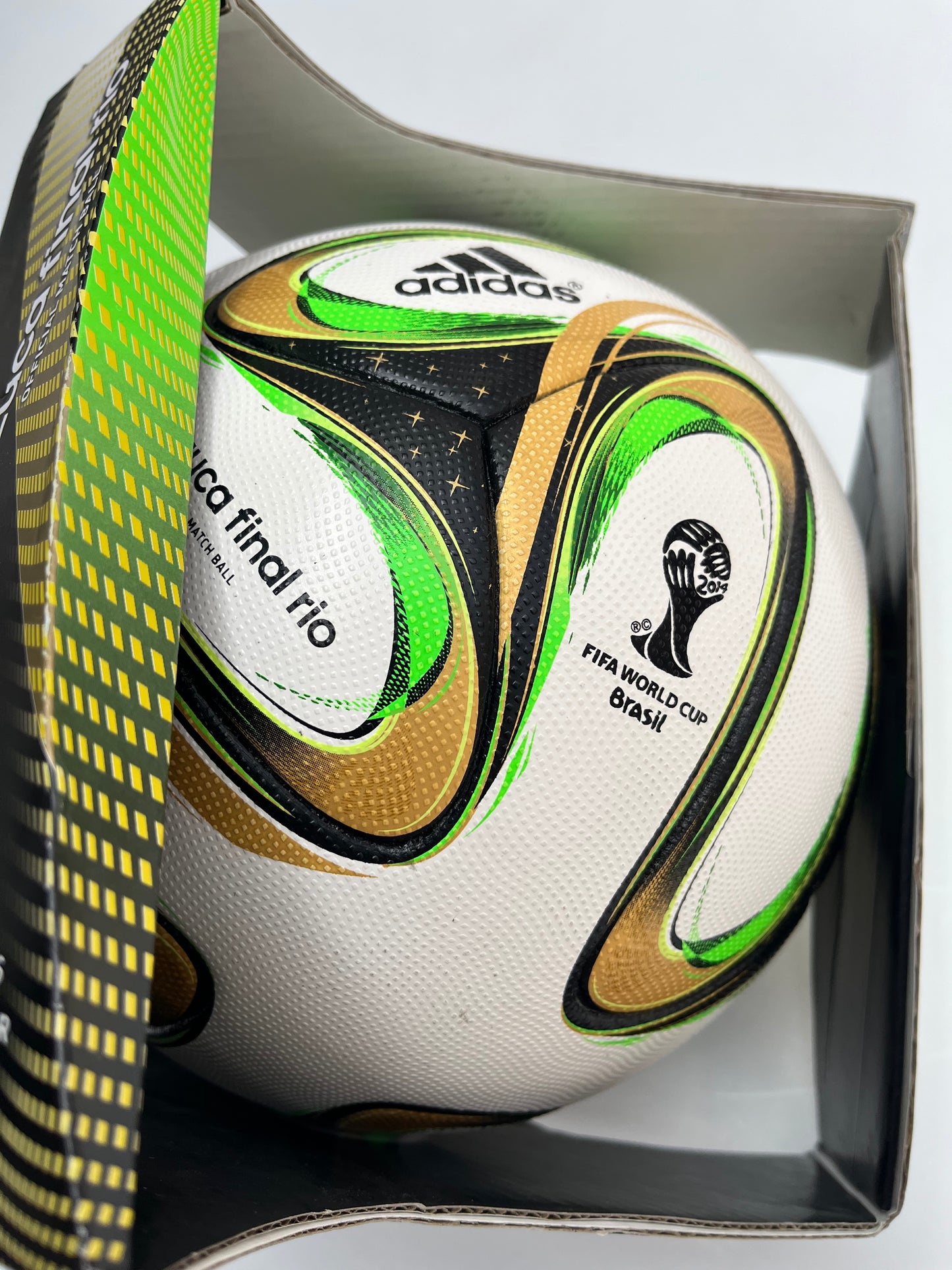 Balón Final Mundial Brasil “Río” 2014 Match Ball Con Caja OMB (Talla 5)