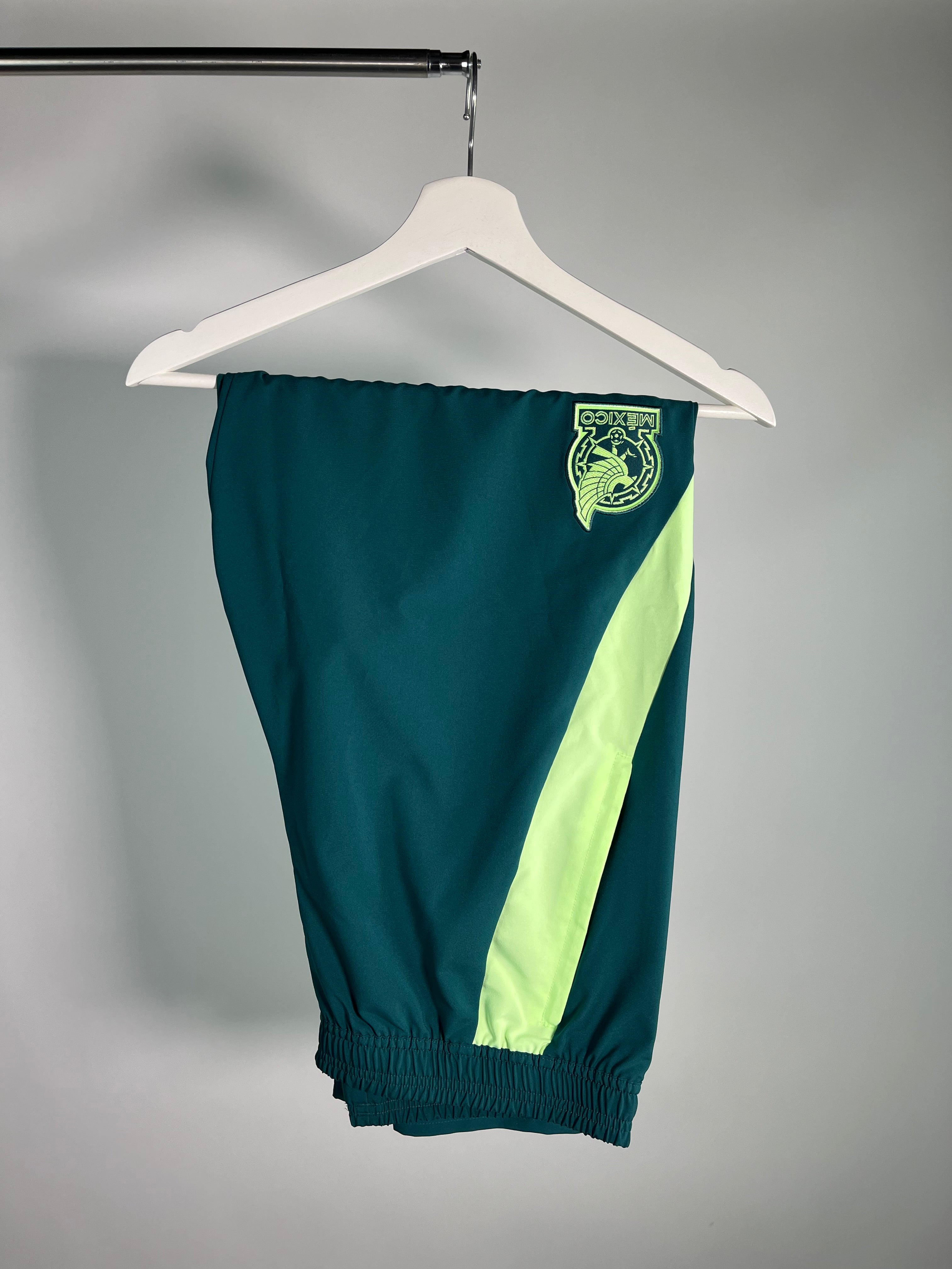 Conjunto México 2023 2024 Utilería *Incluye Pants* (L)