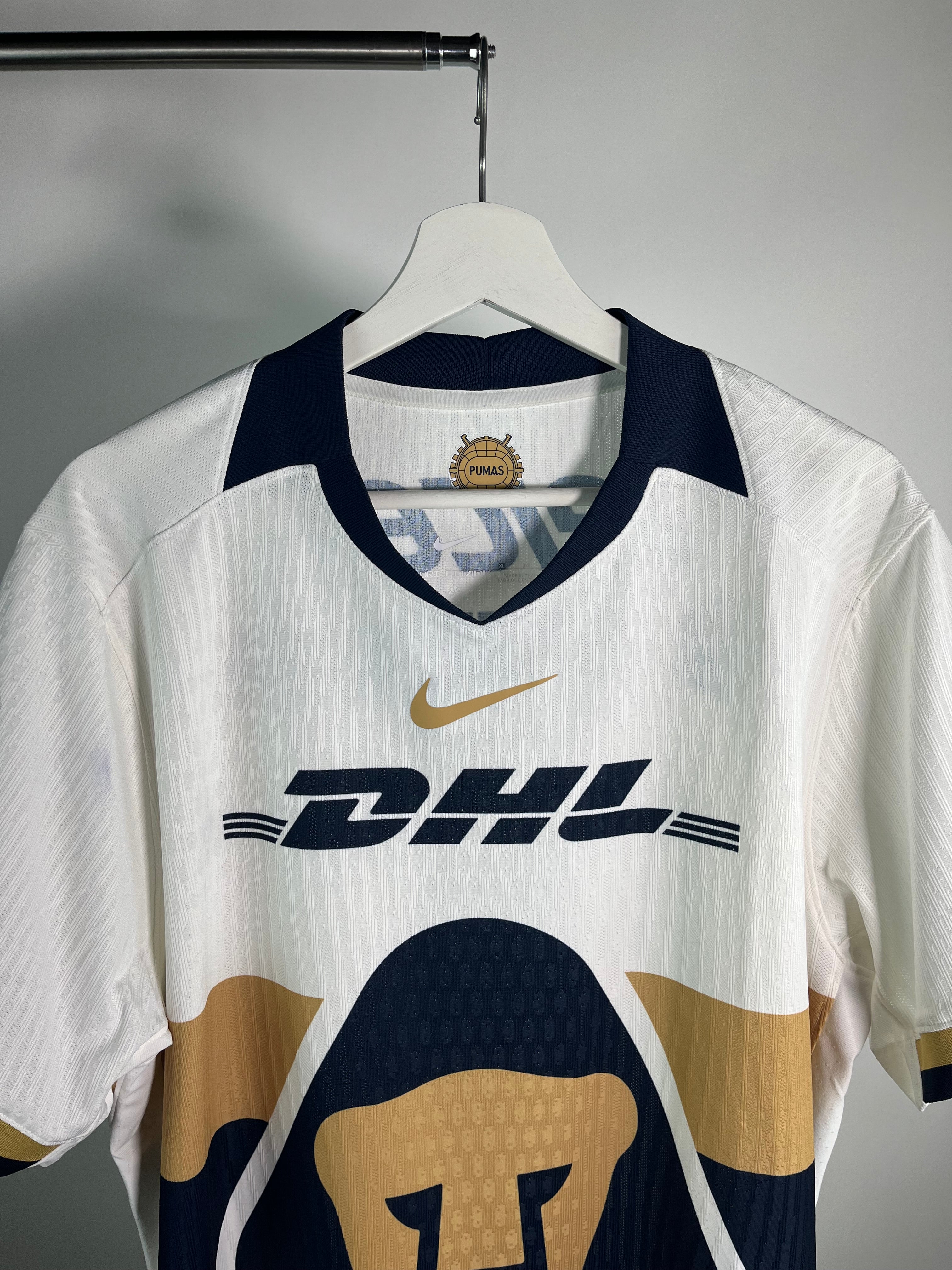Jersey Pumas Local 2025 2026 Versión Jugador (XL)