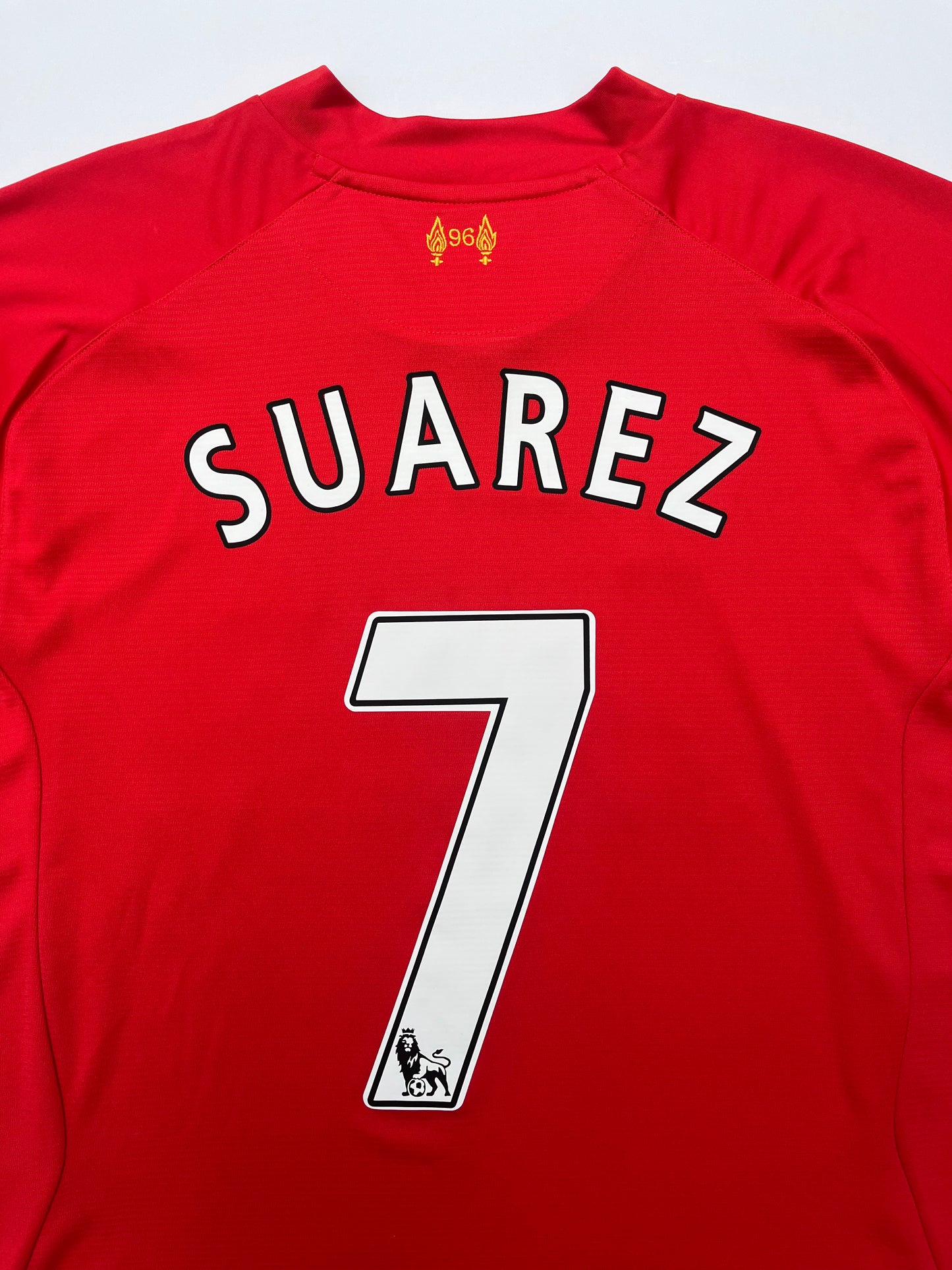 Jersey Liverpool Local 2013 2014 Luis Suárez (XL)