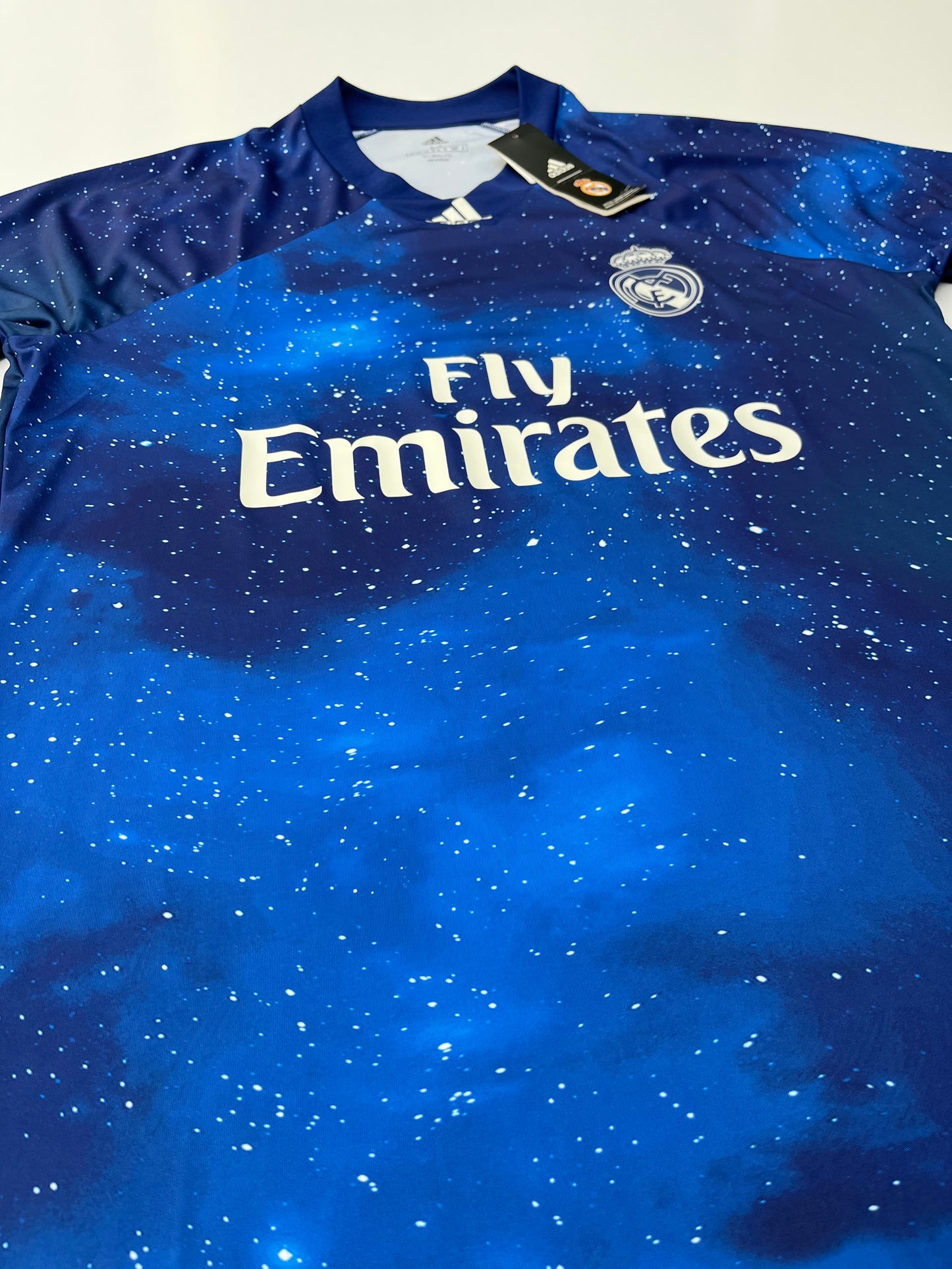 Jersey Real Madrid 2018 Edición Especial EA Sports (M)